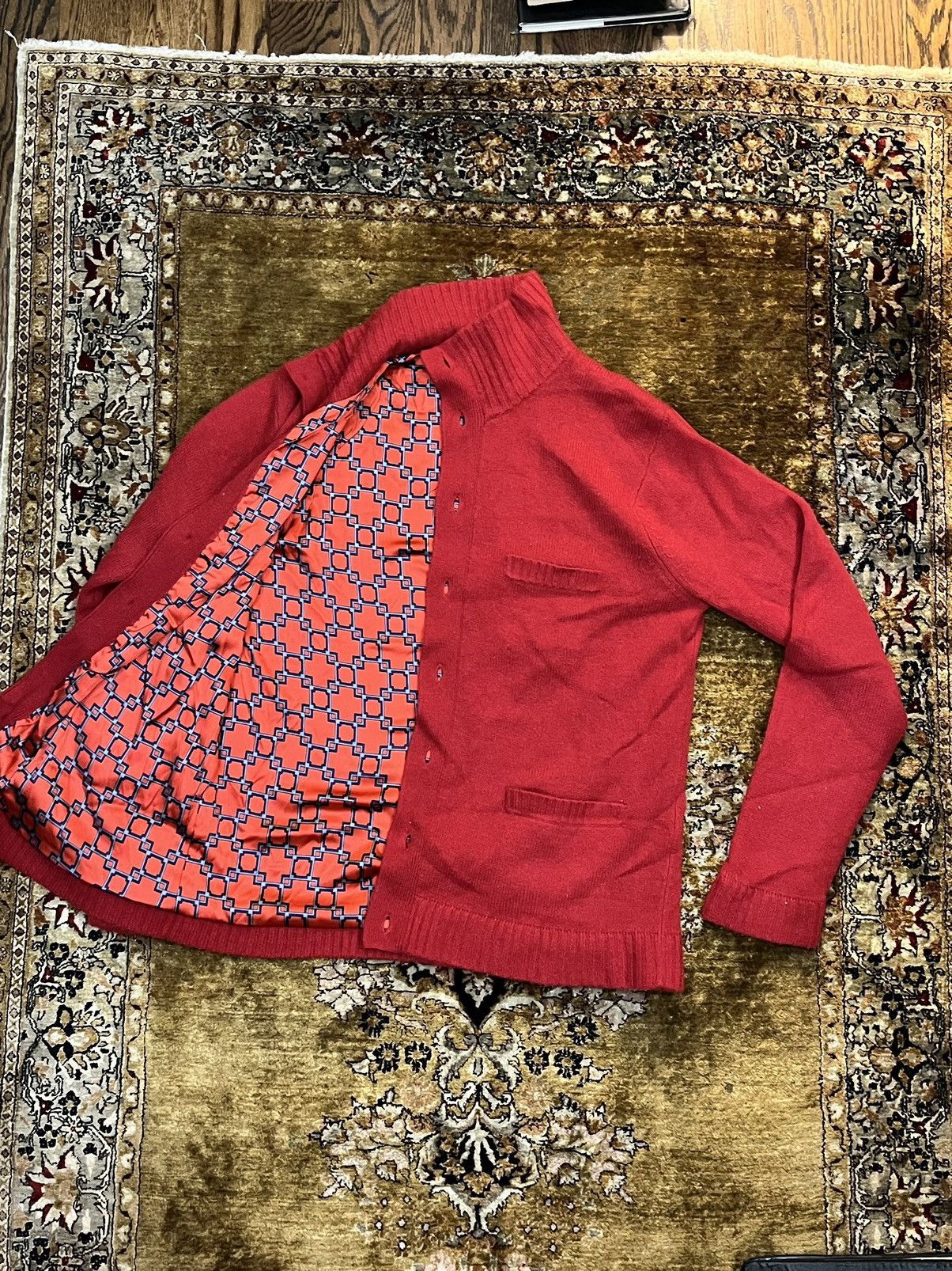 Shanghai Tang Button in Cardigan RED Cashmere Size US M / EU 48-50 / 2 - 3 Thumbnail