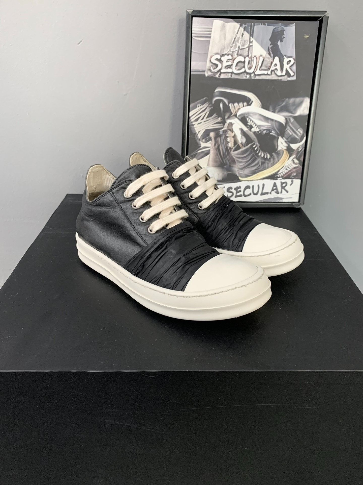 rick owens black and white low-top sneakers