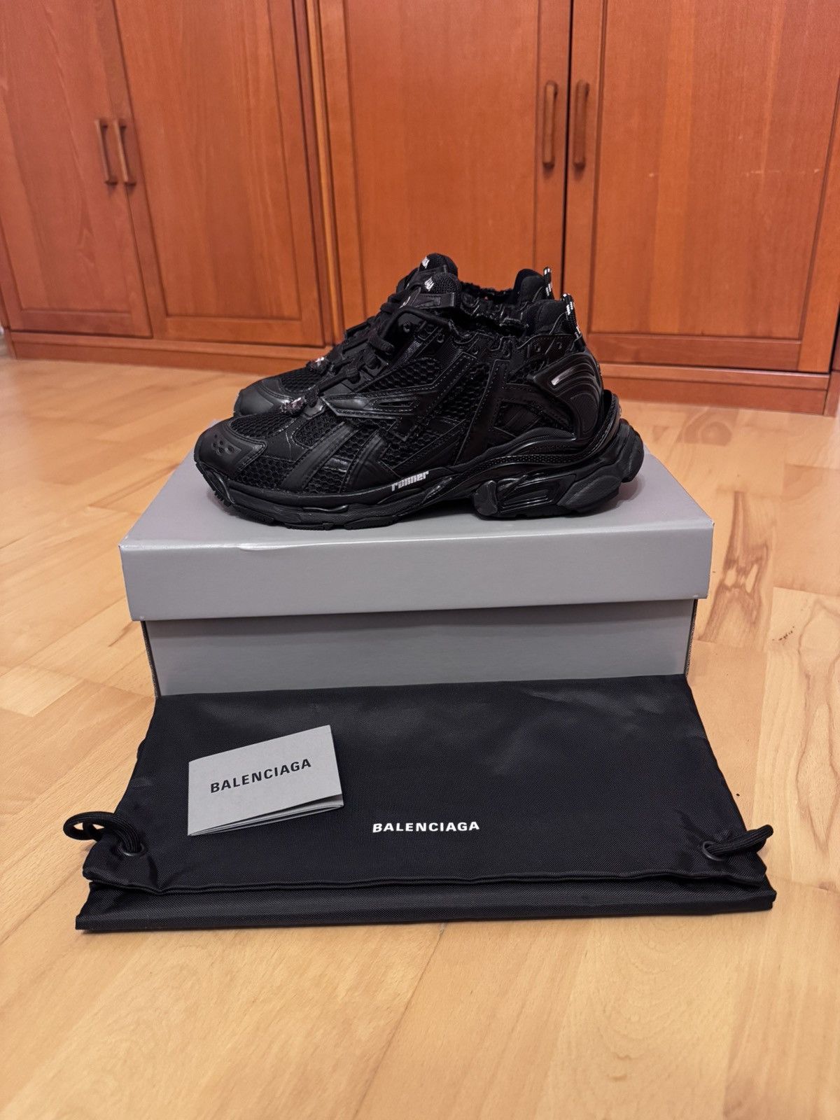 Balenciaga Balenciaga Runner Triple Black Size US 6 / EU 39 - 1 Thumbnail