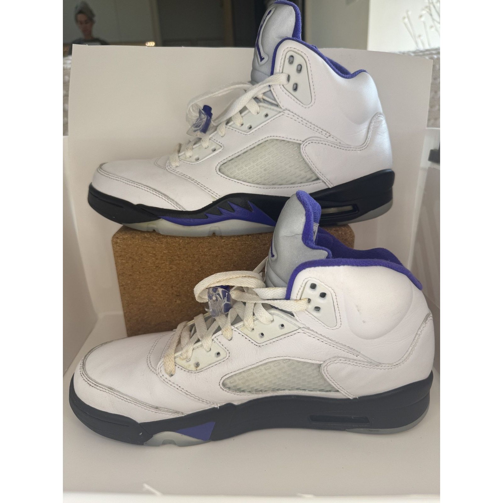 Jordan Brand Air Jordan 5 Retro Shoes White Dark Concord Black W OG Box Size US 10 / EU 43 - 3 Thumbnail