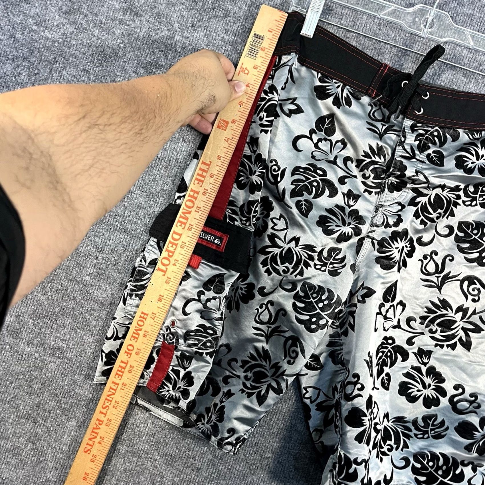 Quiksilver VINTAGE Quiksilver Board Shorts Mens 30 Swim Trunks Floral Mock Patchwork Gray 90s Y2K Surf Mens Size US 30 / EU 46 - 6 Thumbnail
