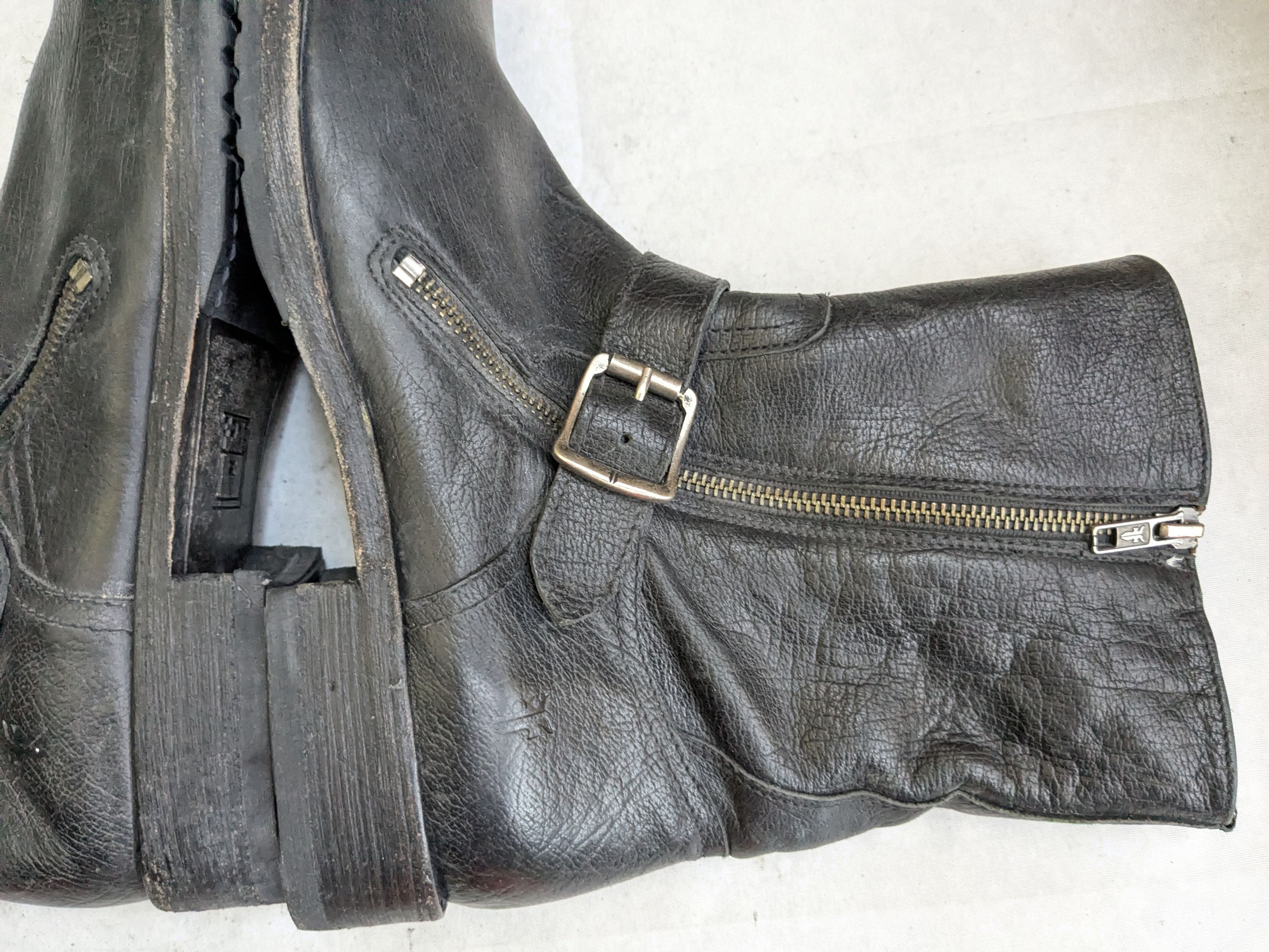 Frye Frye Engineer Boots Black Leather 10.5 M Leather Buckle Size US 10.5 / EU 43-44 - 6 Thumbnail