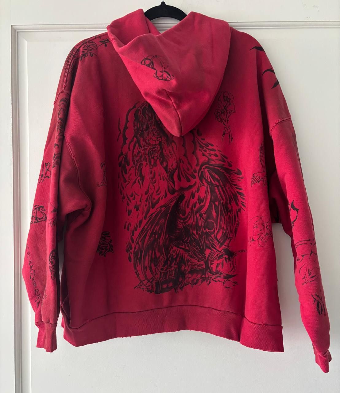 Balenciaga 💥RARE SIZE💥Tattoo Hoodie in Red Size US XS / EU 42 / 0 - 2 Thumbnail