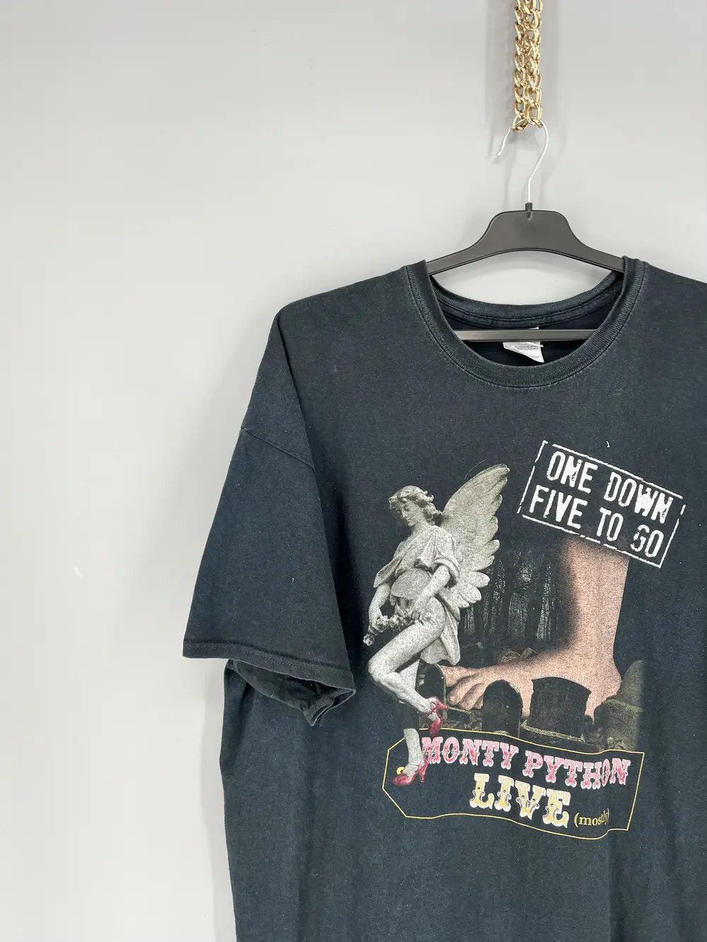 Band Tees RARE VINTAGE MONTY PYTHON TOUR UK COMEDY TROUPE TEE T SHIRT Size US XXL / EU 58 / 5 - 4 Thumbnail