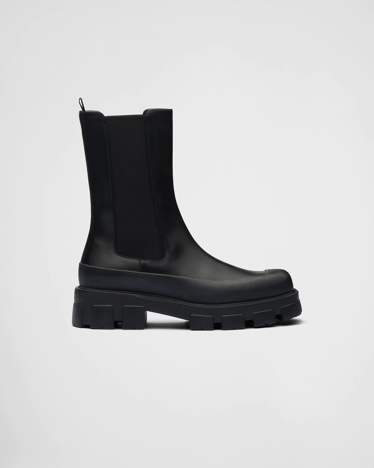 o1la1rc1a0925 Leather Chelsea Boots in Black