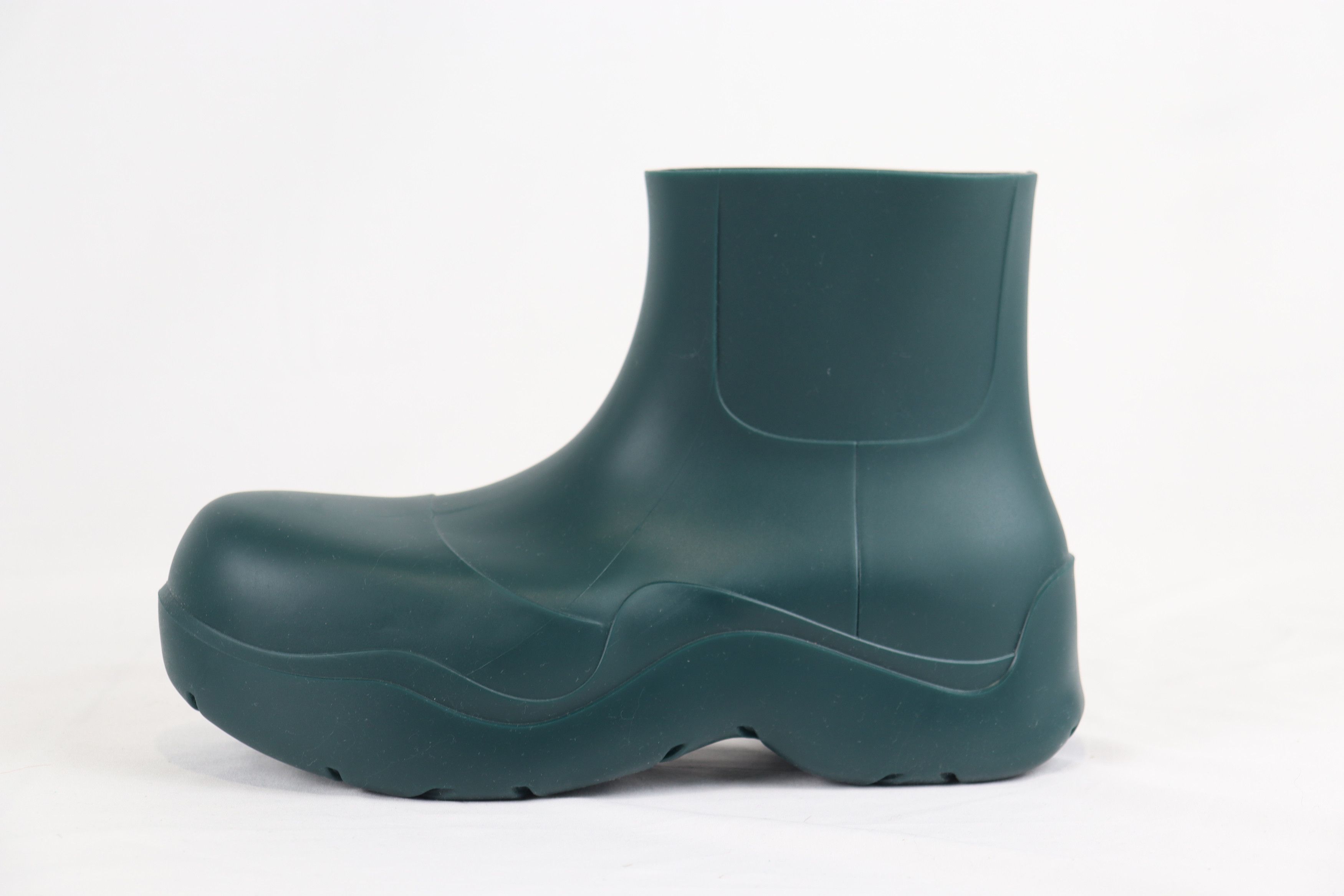 Bottega Veneta o1rshd11223 Puddle Ankle Boot with Matt Rubber in Inkwell Size US 9 / EU 42 - 2 Thumbnail