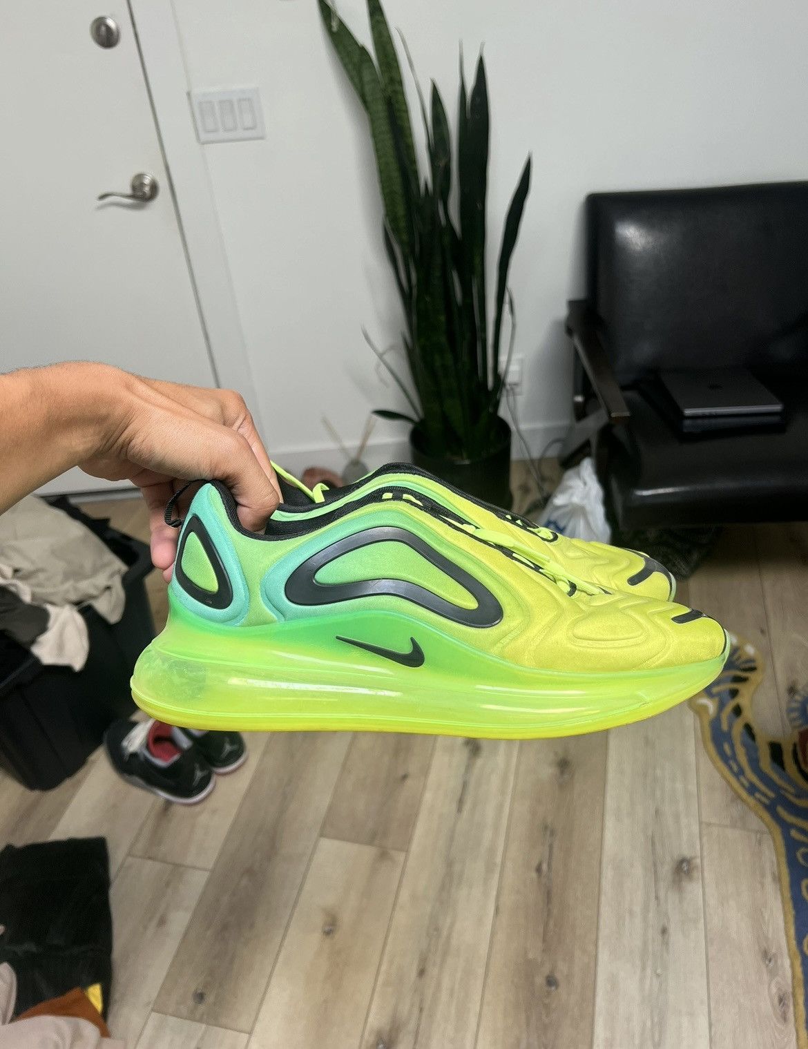 Nike Nike Air Max 720 Volt Size US 11 / EU 44 - 1 Thumbnail