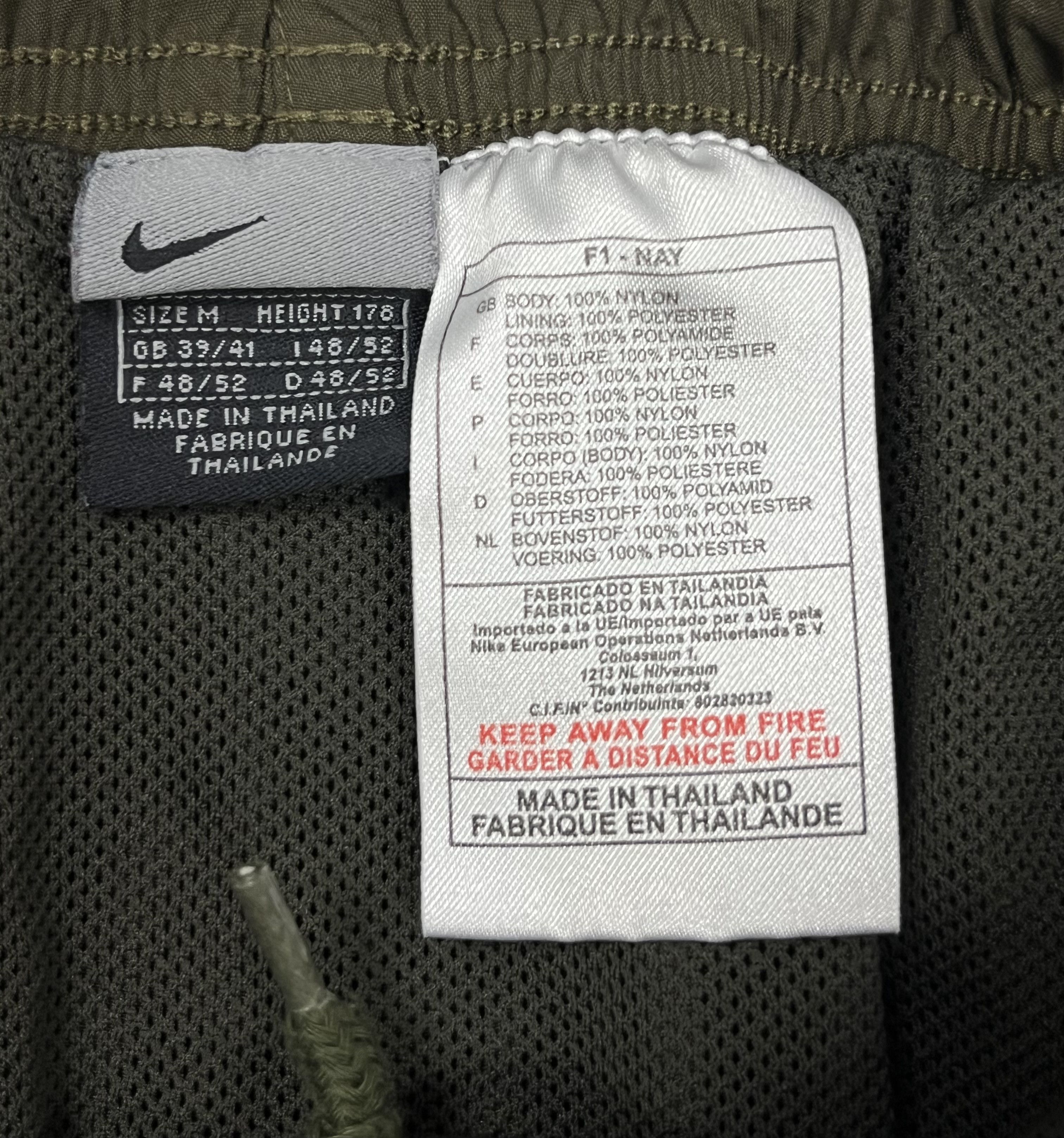 Nike Vintage Nike Nylon Shorts Size US 32 / EU 48 - 4 Thumbnail