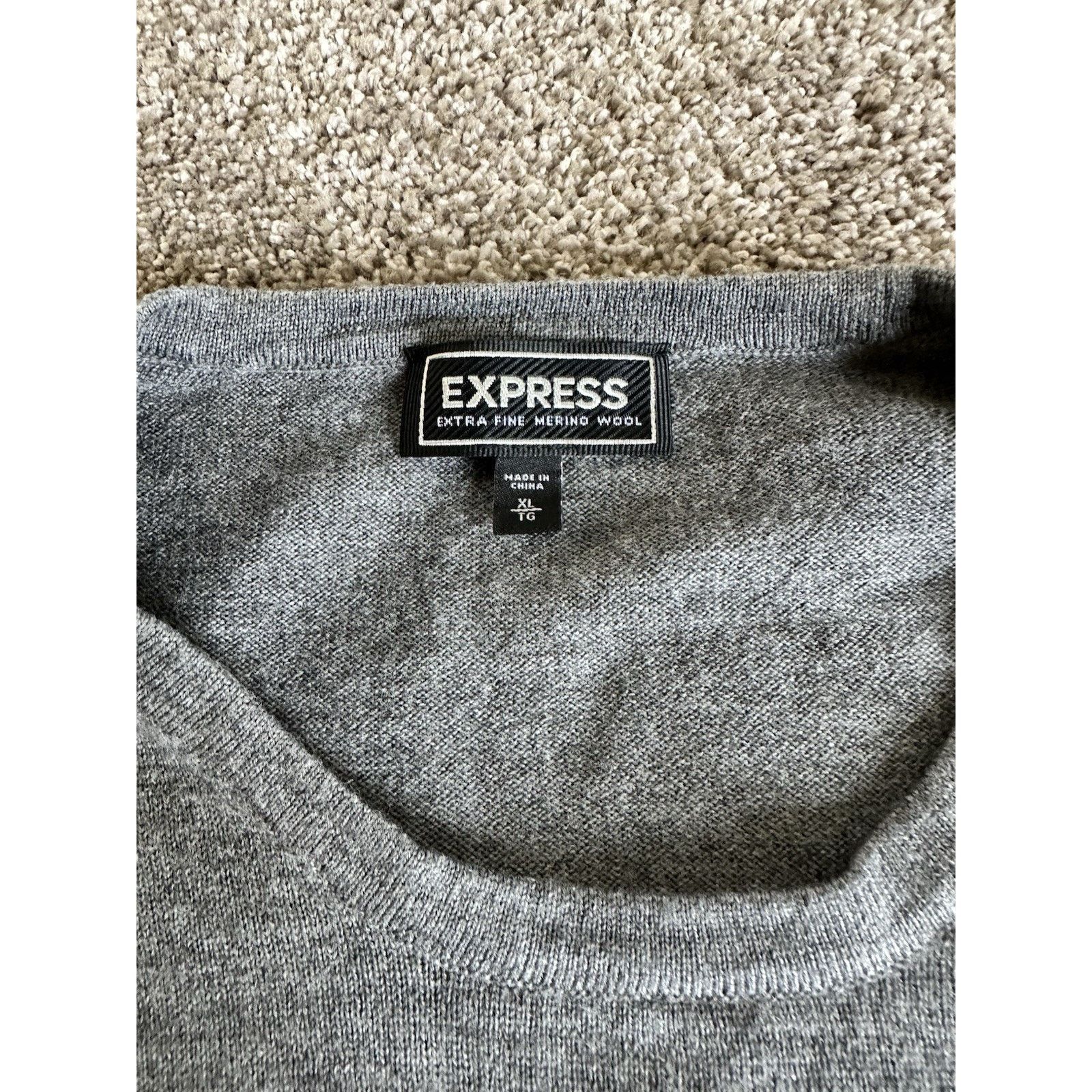 Express Express Sweater Mens XL Gray Long Sleeve V Neck Merino Wool Size US XL / EU 56 / 4 - 2 Thumbnail