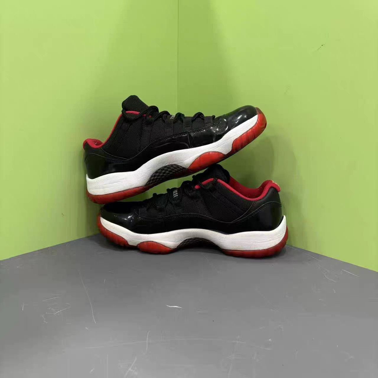 Jordan Brand Air Jordan 11 Low Basketball Shoes K15 Size US 9.5 / EU 42-43 - 5 Thumbnail