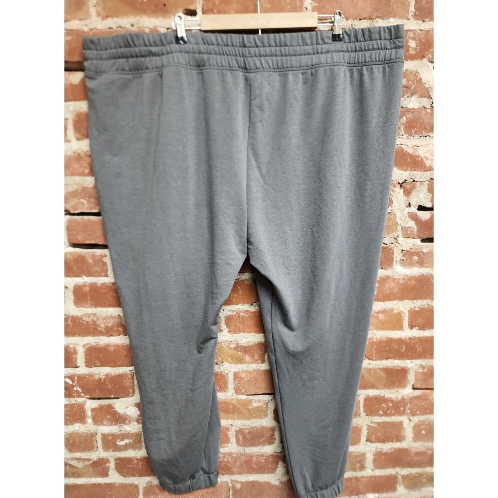 Under Armour VINTAGE Under Armour Rival Terry Jogger Pants Women 3XL NWT Gray Size 25" / US 0 / IT 36 - 2 Thumbnail