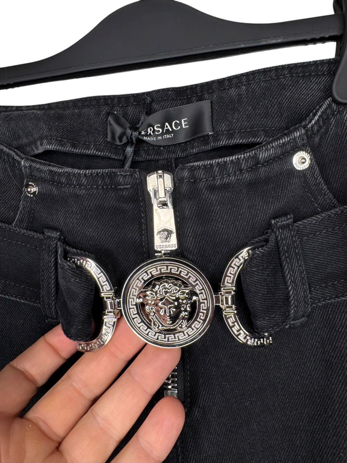 Versace Versace black jeans with Medusa belt – Size 24 Size 24" / US 00 / IT 34 - 3 Thumbnail