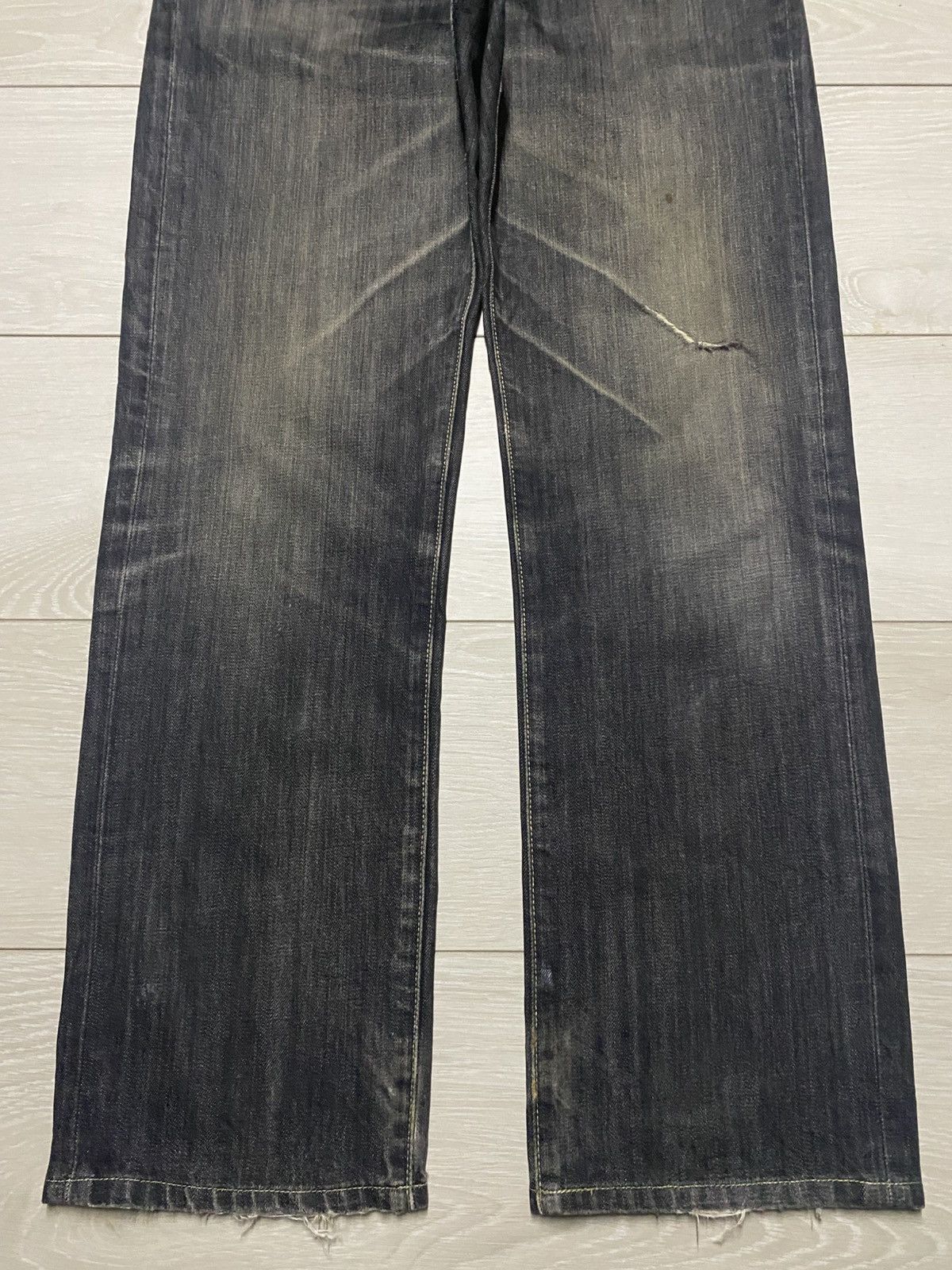 Jun Takahashi Japanese Brand Uniqlo Black Denim Distressed Loose Jeans Size US 33 - 5 Thumbnail