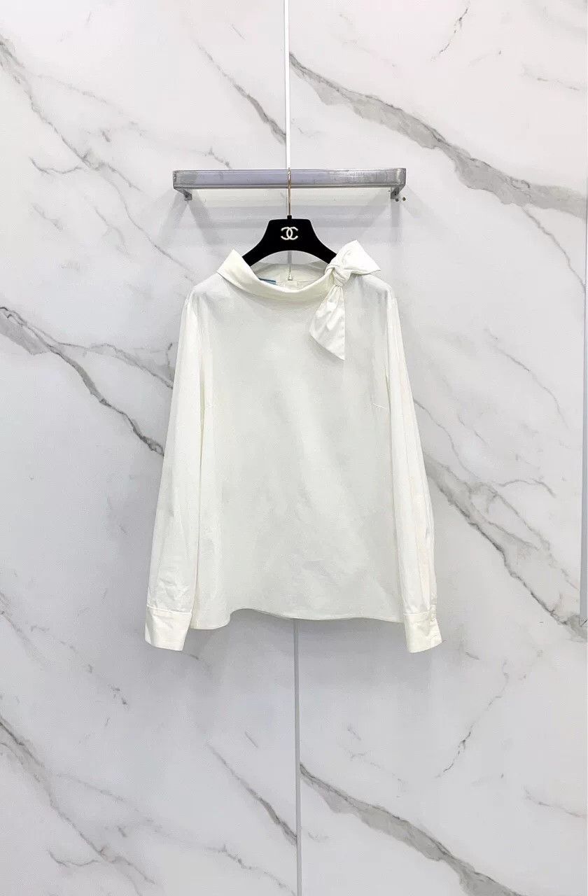 Prada Prada Stand Collar Bow Back Button Shirt Size M / US 6-8 / IT 42-44 - 1 Thumbnail