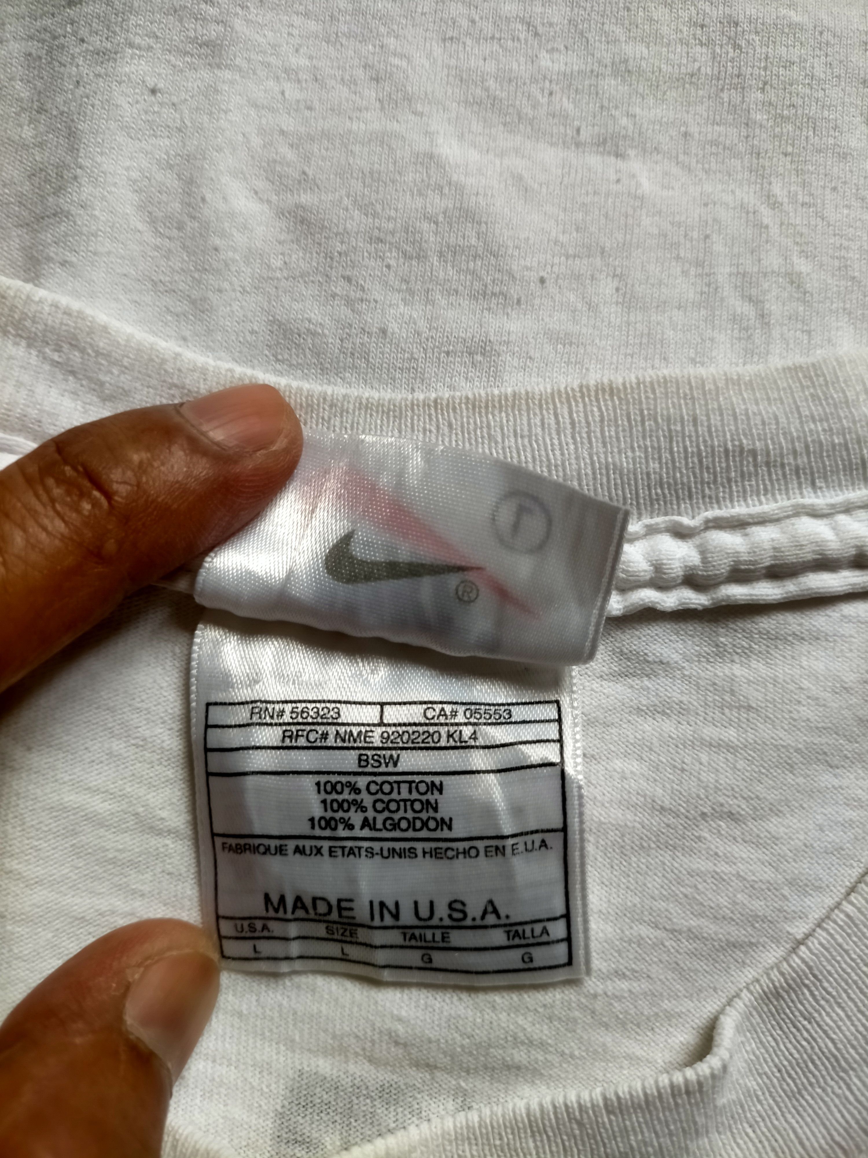 Nike Vintage 90s Nike Made in usa white tee Size US L / EU 52-54 / 3 - 8 Thumbnail