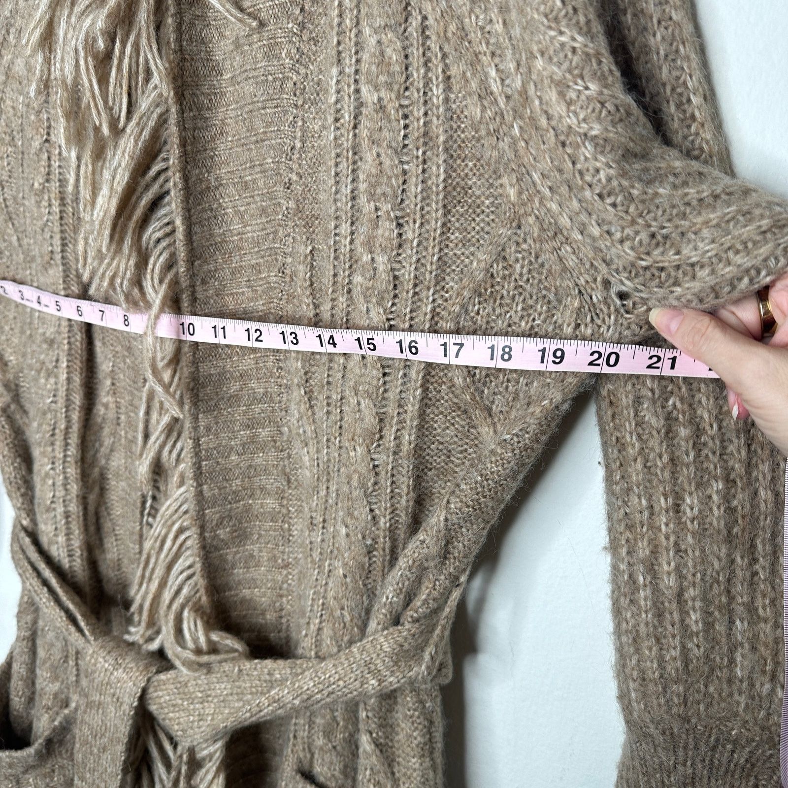 Other Olivaceous Tan Cream Cable Knit Fringe Trim Midi Cardigan L Size L / US 10 / IT 46 - 13 Thumbnail