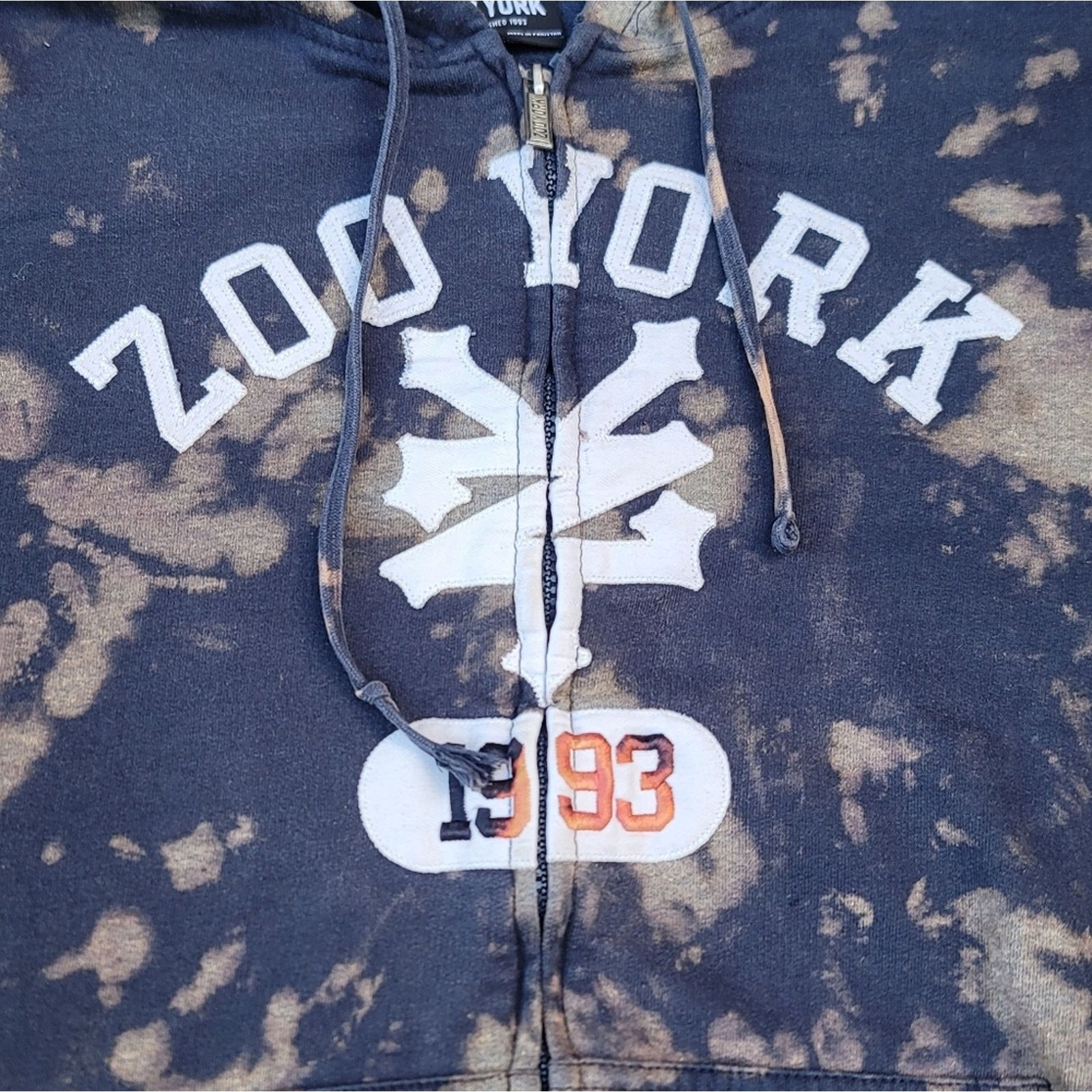 Zoo York Vtg Zoo York Custom Bleach-dyed Hoodie Size US XL / EU 56 / 4 - 2 Thumbnail
