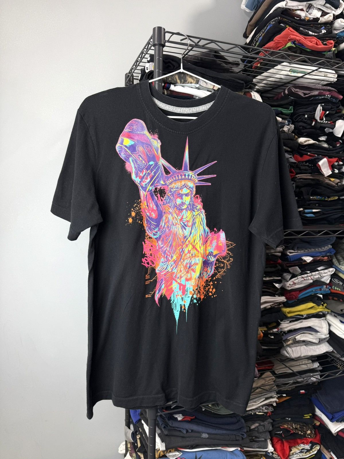 Nike 2000’s Vintage Nike Statue Of Liberty New York T Shirt Size US M / EU 48-50 / 2 - 1 Thumbnail