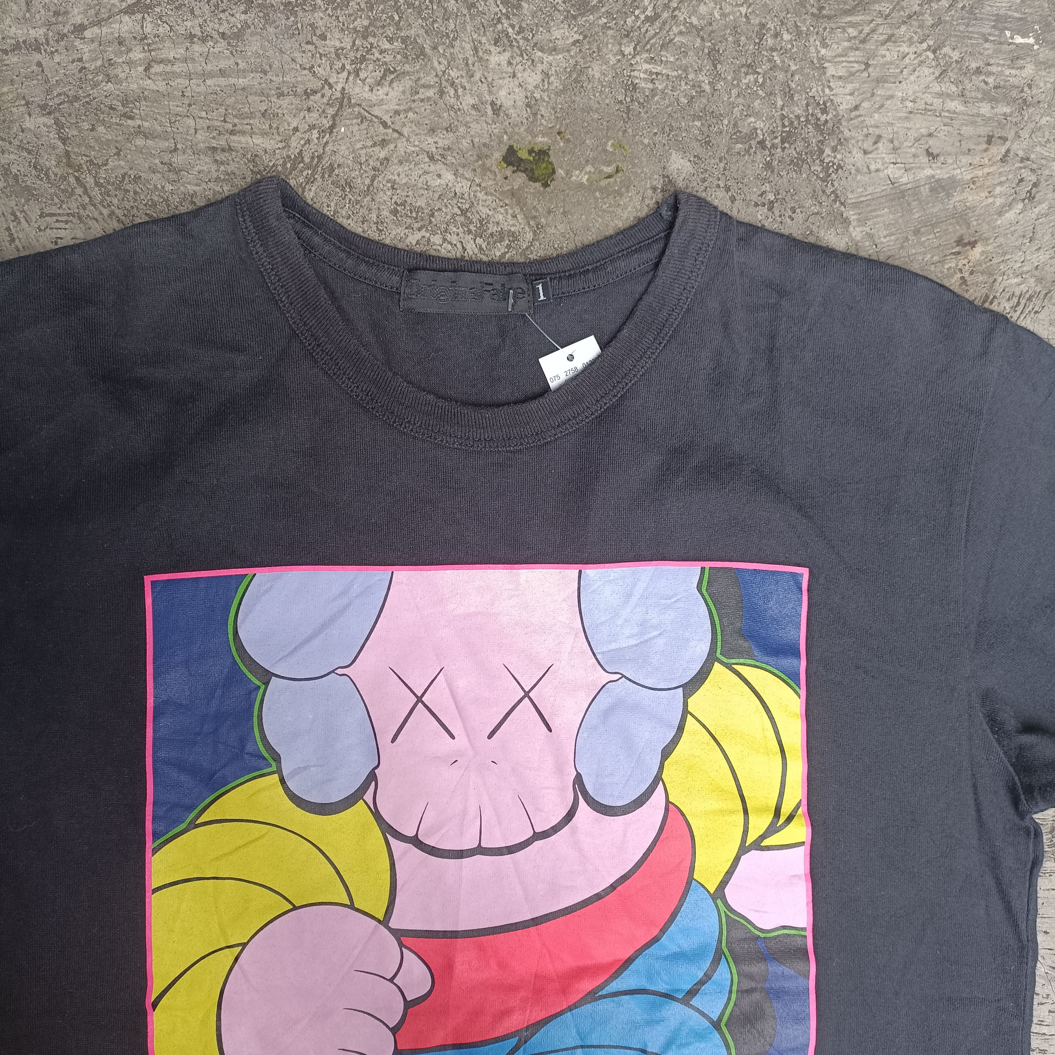 Kaws × Original Fake Original Fake Kaws Chum Tee 2006 Rip Off michelin man Size S / US 4 / IT 40 - 2 Thumbnail