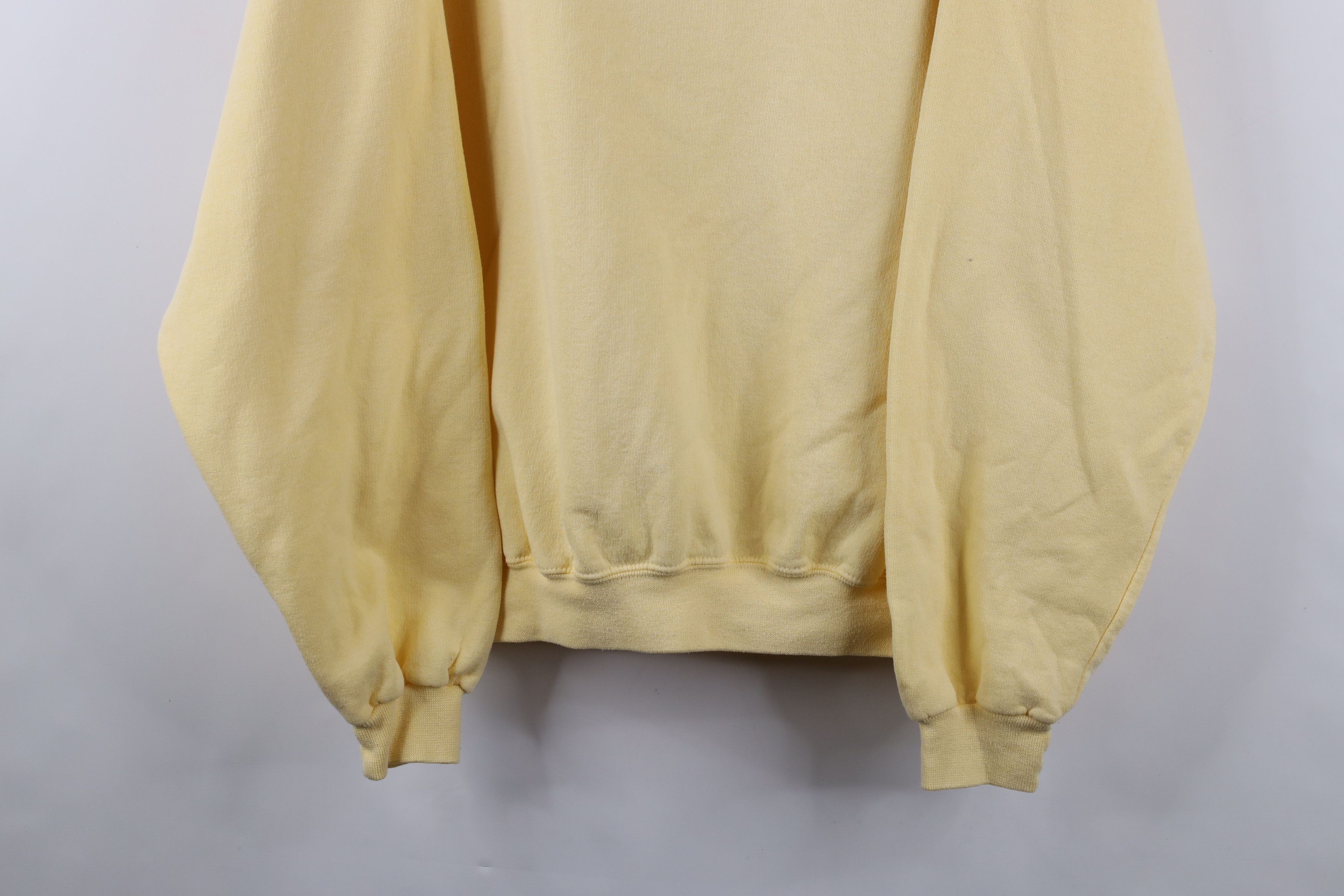 Vintage Vintage 90s Streetwear Kitten Flower Heart Sweatshirt Yellow Size US XXL / EU 58 / 5 - 3 Thumbnail