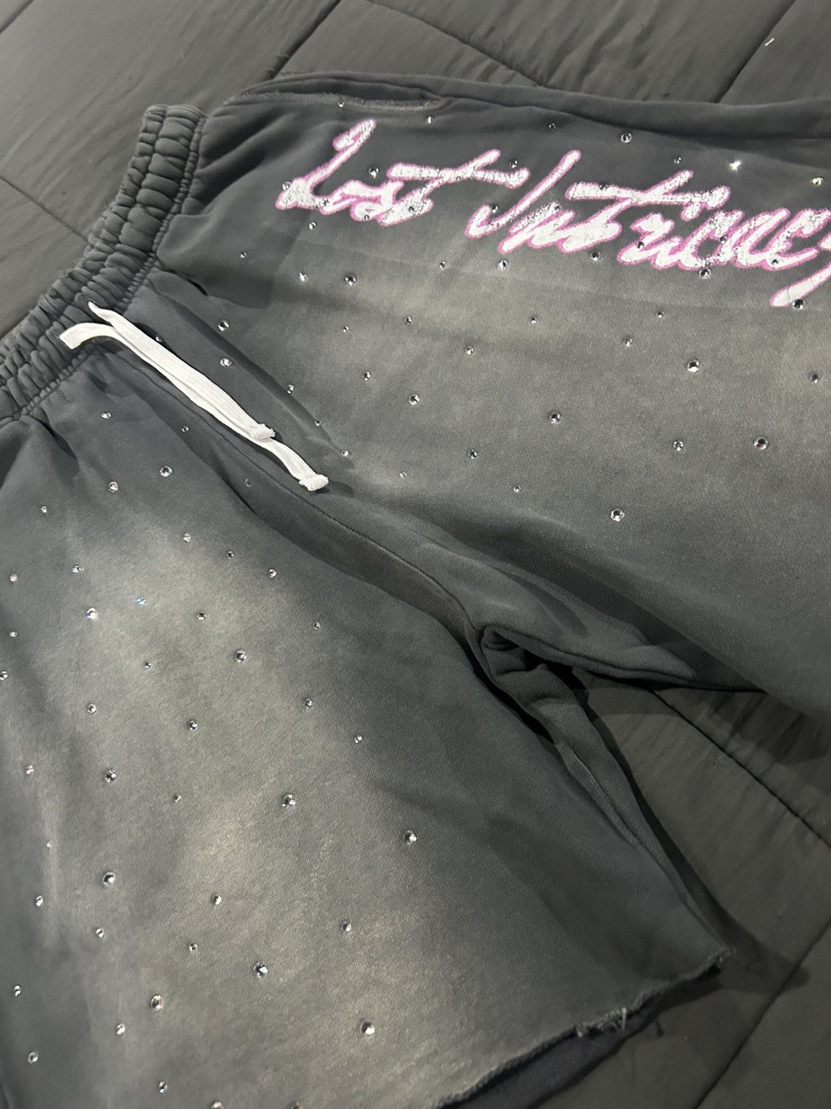 LOST INTRICACY LOST INTRICACY "Forbidden Love" Rhinestone Sweat Shorts sz L Size US 30 / EU 46 - 4 Thumbnail