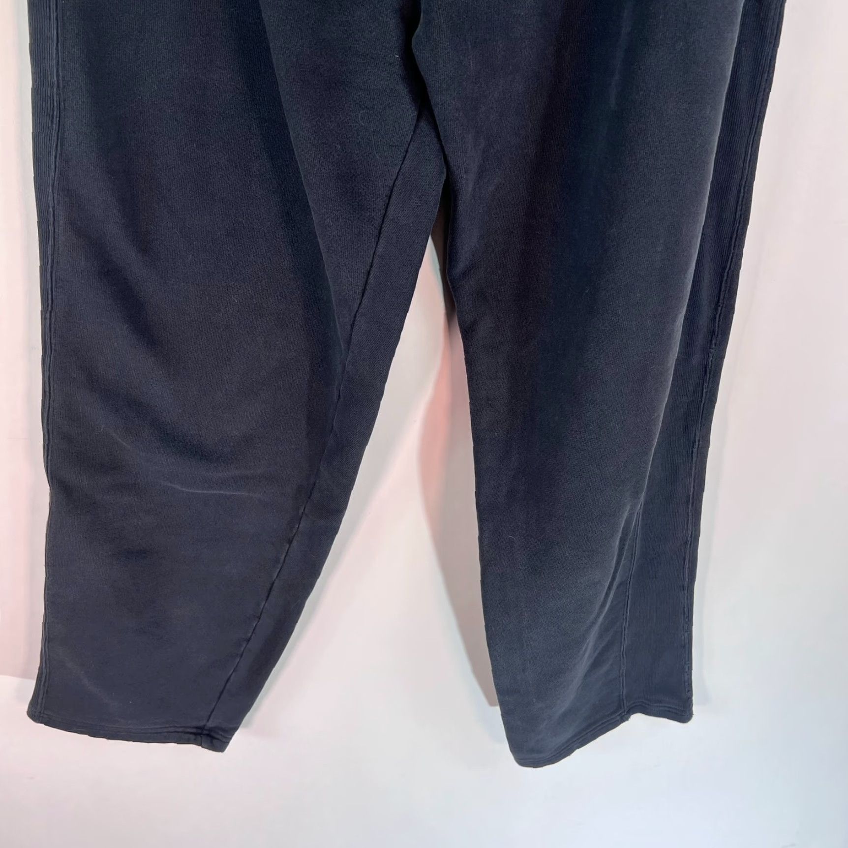 Champion VINTAGE Champion Sweatpants Black Adult Medium Basketball 90s Mens Size US 31 - 3 Thumbnail