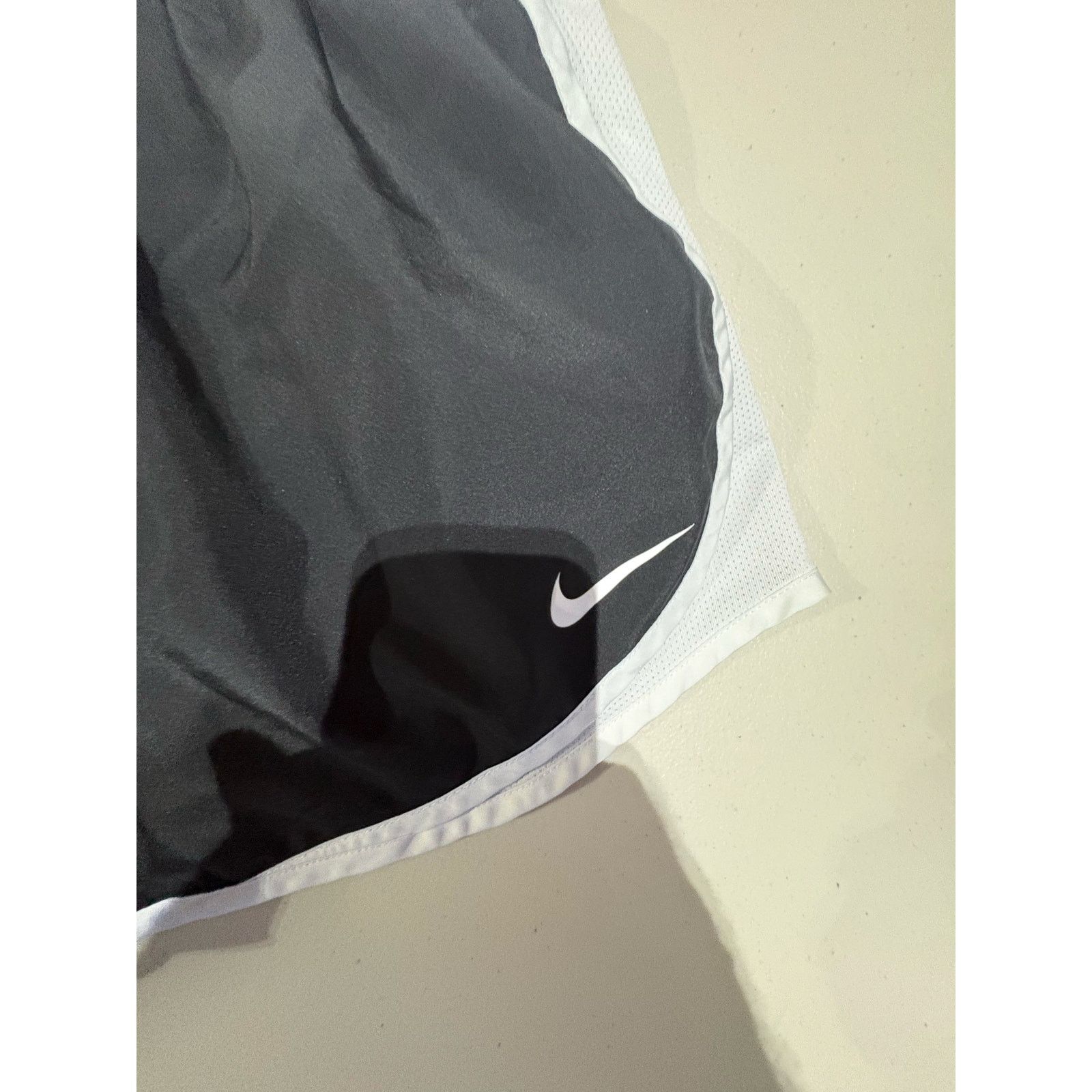 Nike Nike Dri Fit Womens XL Black Gray Running Athletic Shorts Size 34" / US 12 / IT 48 - 3 Thumbnail