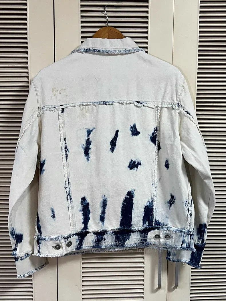 Dior Dior Little bee embroidered logo denim jacket Size XS / US 0-2 / IT 36-38 - 2 Thumbnail