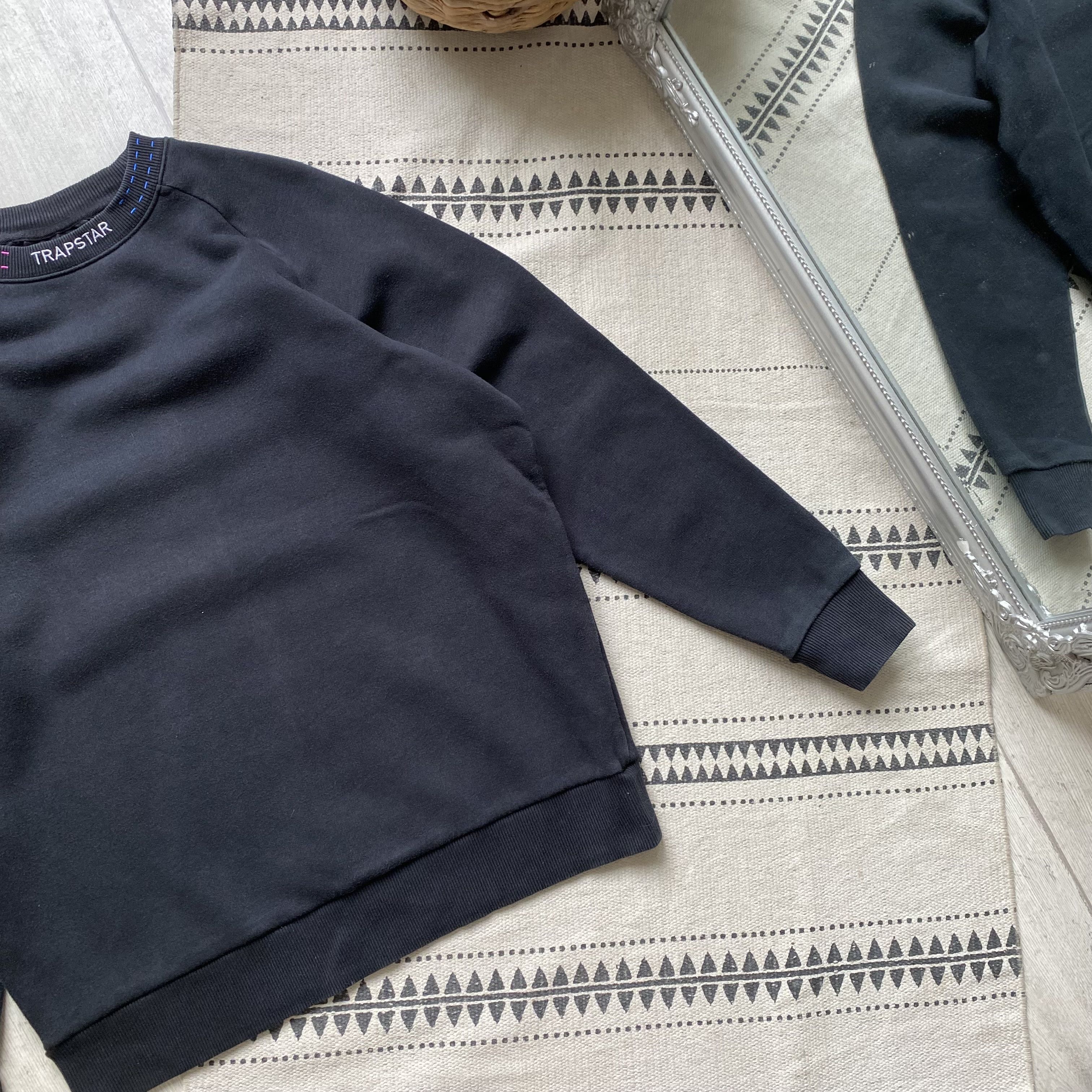 Trapstar London 👟 Faded Trapsrar Boxy Sweatshirt Neck Logo London Cortiez Size US M / EU 48-50 / 2 - 5 Thumbnail