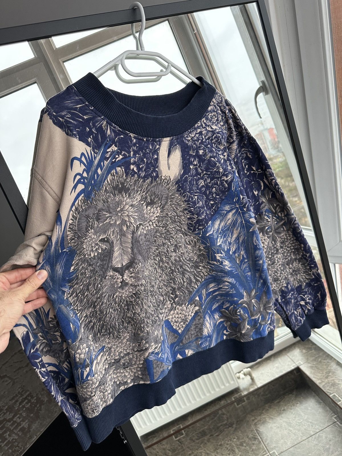 Salvatore Ferragamo Vintage Salvatore Ferragamo Lion Botanical Print Rare 80s Size US M / EU 48-50 / 2 - 6 Thumbnail