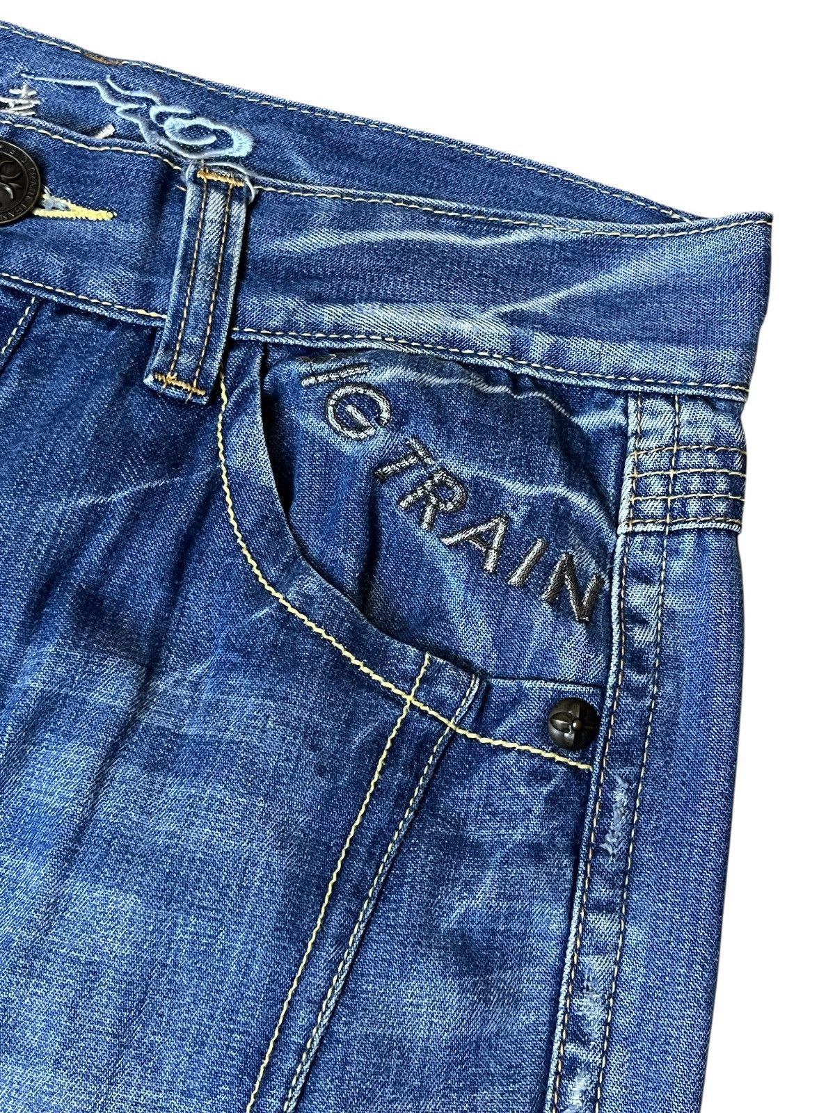 Japanese Brand Japanese y2k BIG TRAIN OSAKA JEANS skull patches dirty jeans Size US 33 - 6 Thumbnail