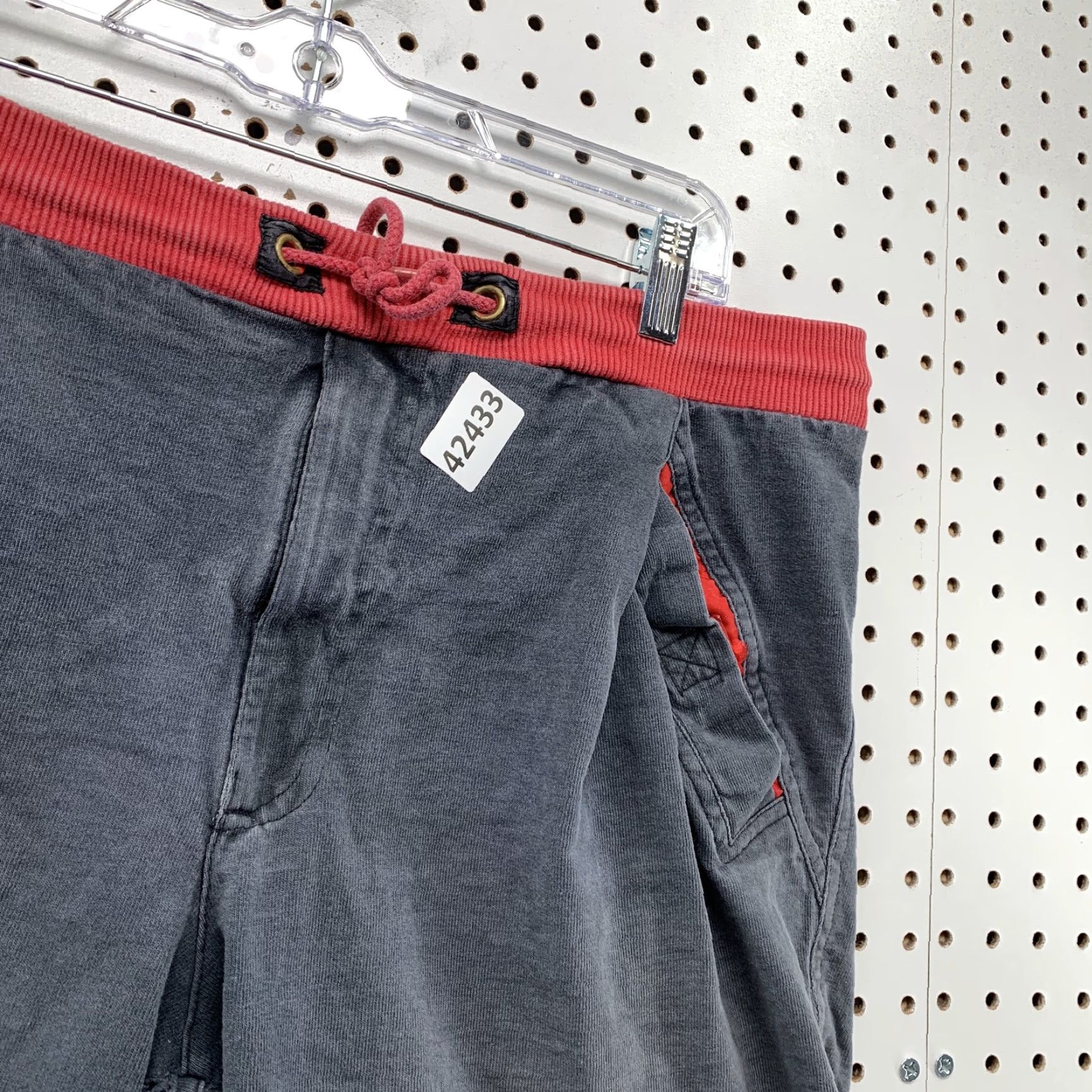 Nike VINTAGE Nike Jordan Shorts Men Athletic Cotton 34x9 Gray M Adult Medium Gray 90s Mens Size US 31 - 4 Thumbnail