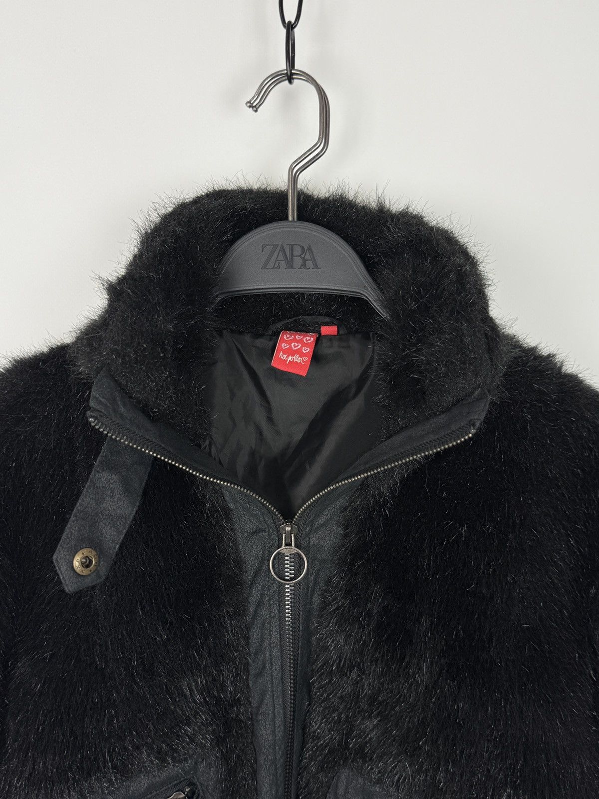 Vintage Y2K Vintage Hoi-Polloi Black Faux Fur Cropped Bomber Jacket Size M / US 6-8 / IT 42-44 - 5 Thumbnail