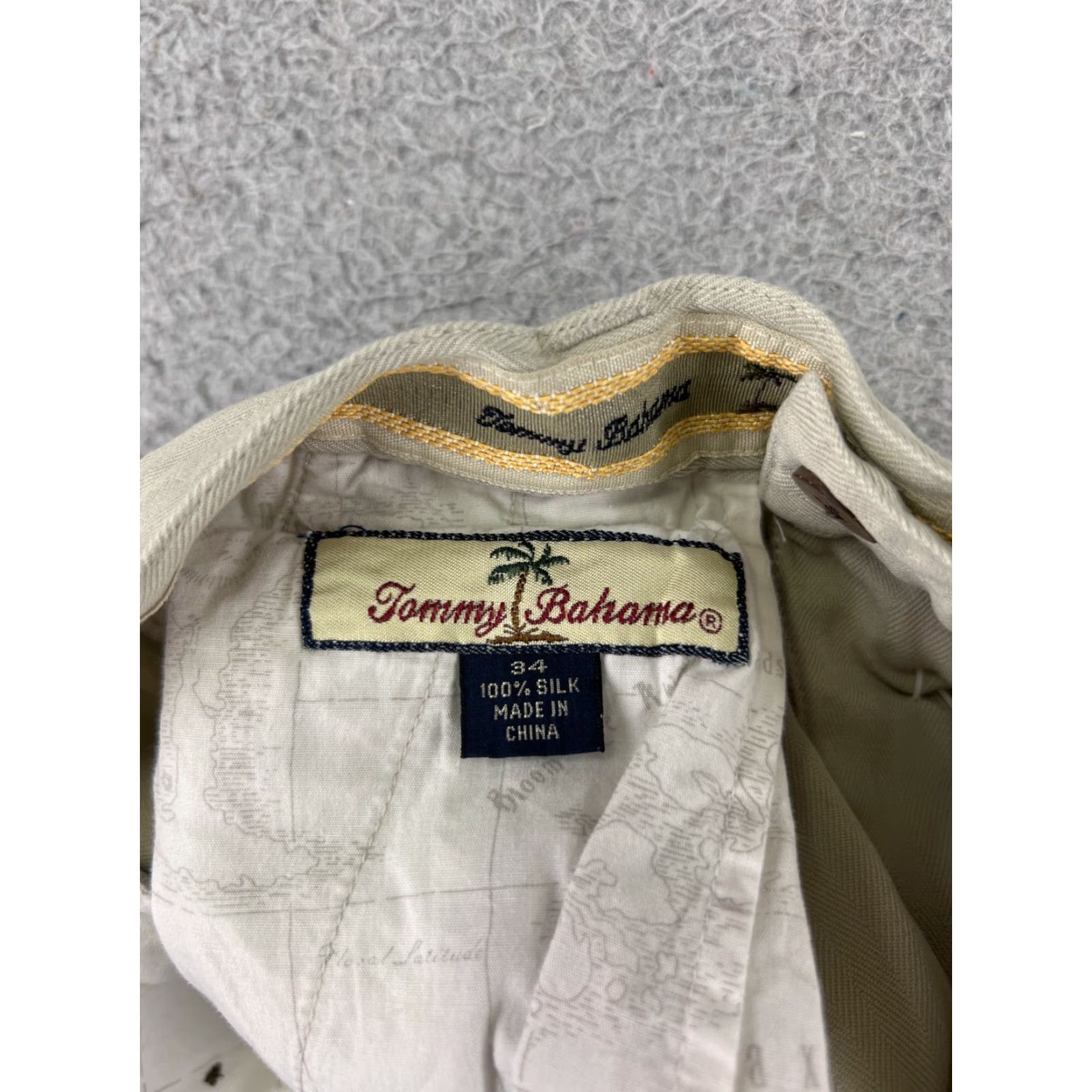 Tommy Bahama Tommy Bahama Shorts Men Bermuda Beige Pleated Silk Herringbone 34 Casual Pockets Size US 34 / EU 50 - 7 Thumbnail