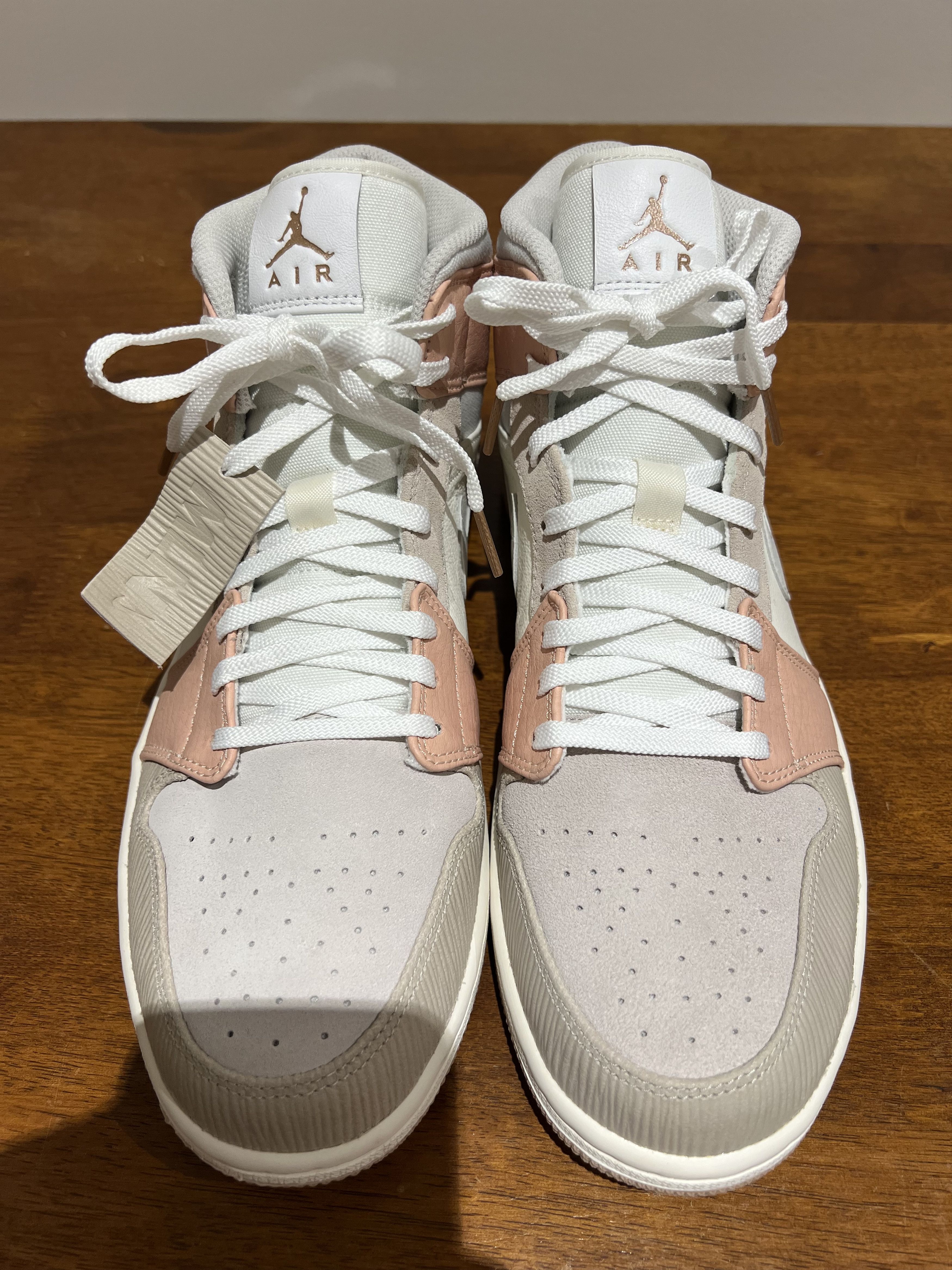 Jordan Brand × Nike 💚 2020 Nike Air Jordan 1 Mid "Milan" Sail/Light Bone NEW Size US 11 / EU 44 - 10 Thumbnail