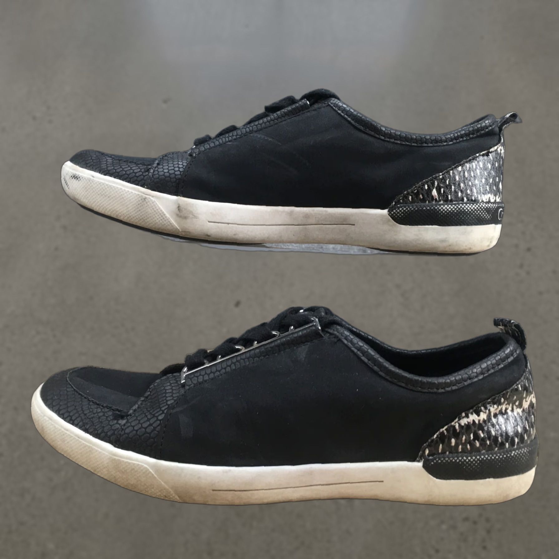 Calvin Klein Calvin Klein Sneakers Womens 6.5M Black Tanita Low Top Lace Up Casual Shoes 34E1504 Size M / US 6-8 / IT 42-44 - 1 Thumbnail