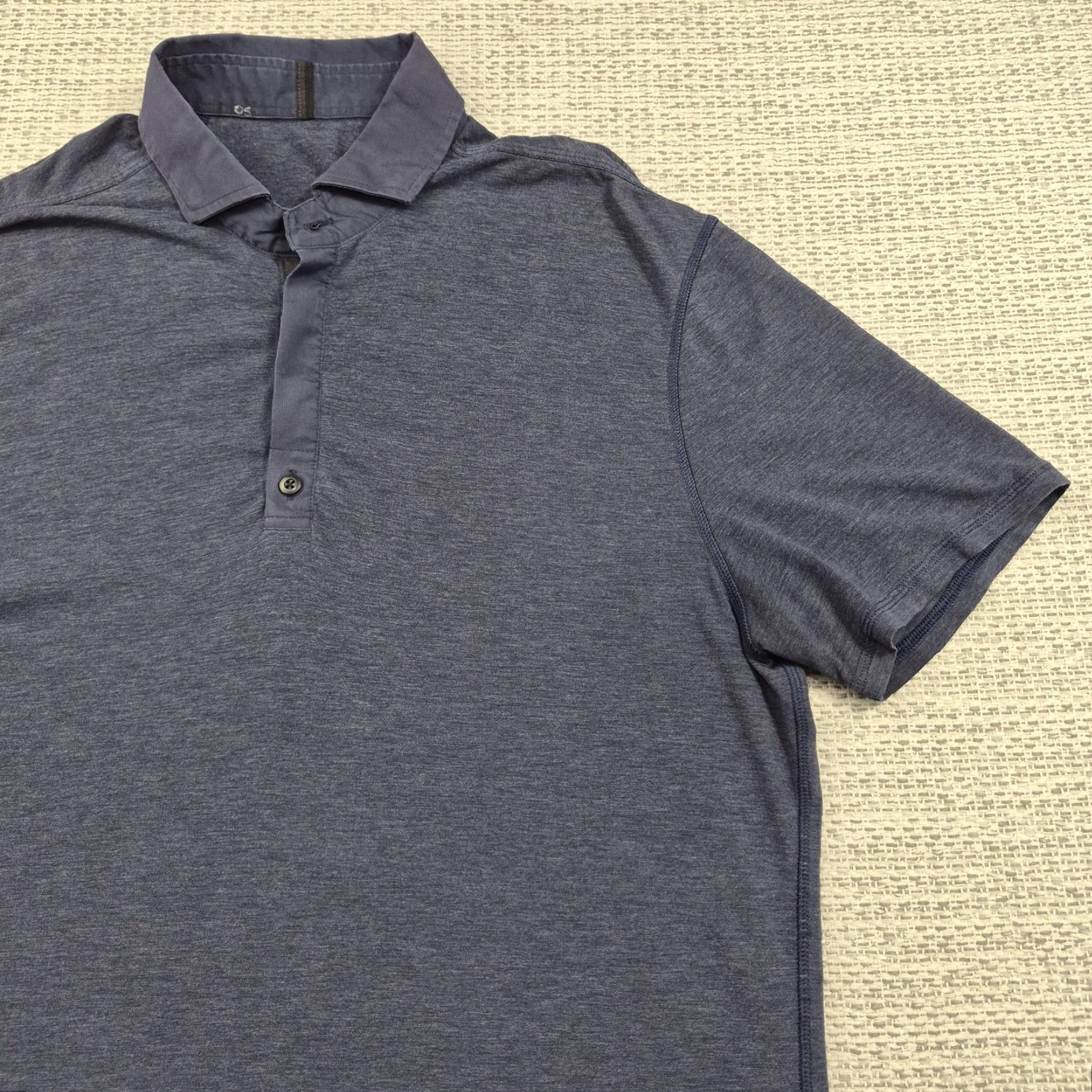 Lululemon Lululemon Polo Shirt Mens Large Blue Solid Performance Golf Tech Short Sleeve Shirt Mens Large Blue Solid Size US L / EU 52-54 / 3 - 2 Thumbnail