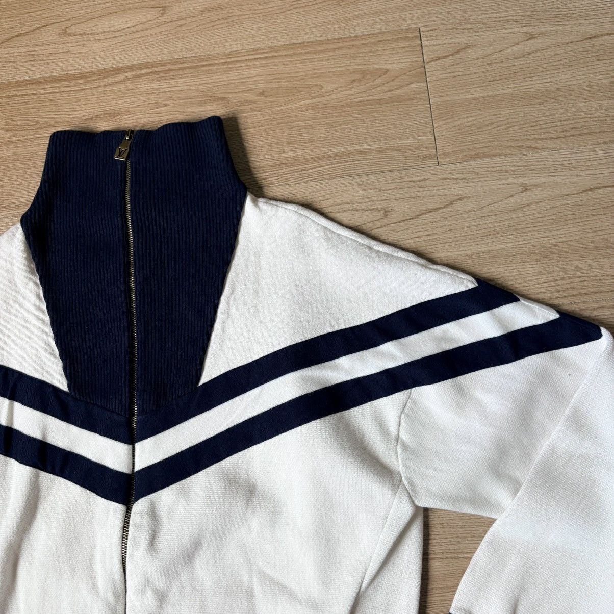 Louis Vuitton RARE LV LOUIS VUITTON SS24 High Neck Zip Up Jacket HRN12WZ34 Size US S / EU 44-46 / 1 - 6 Thumbnail