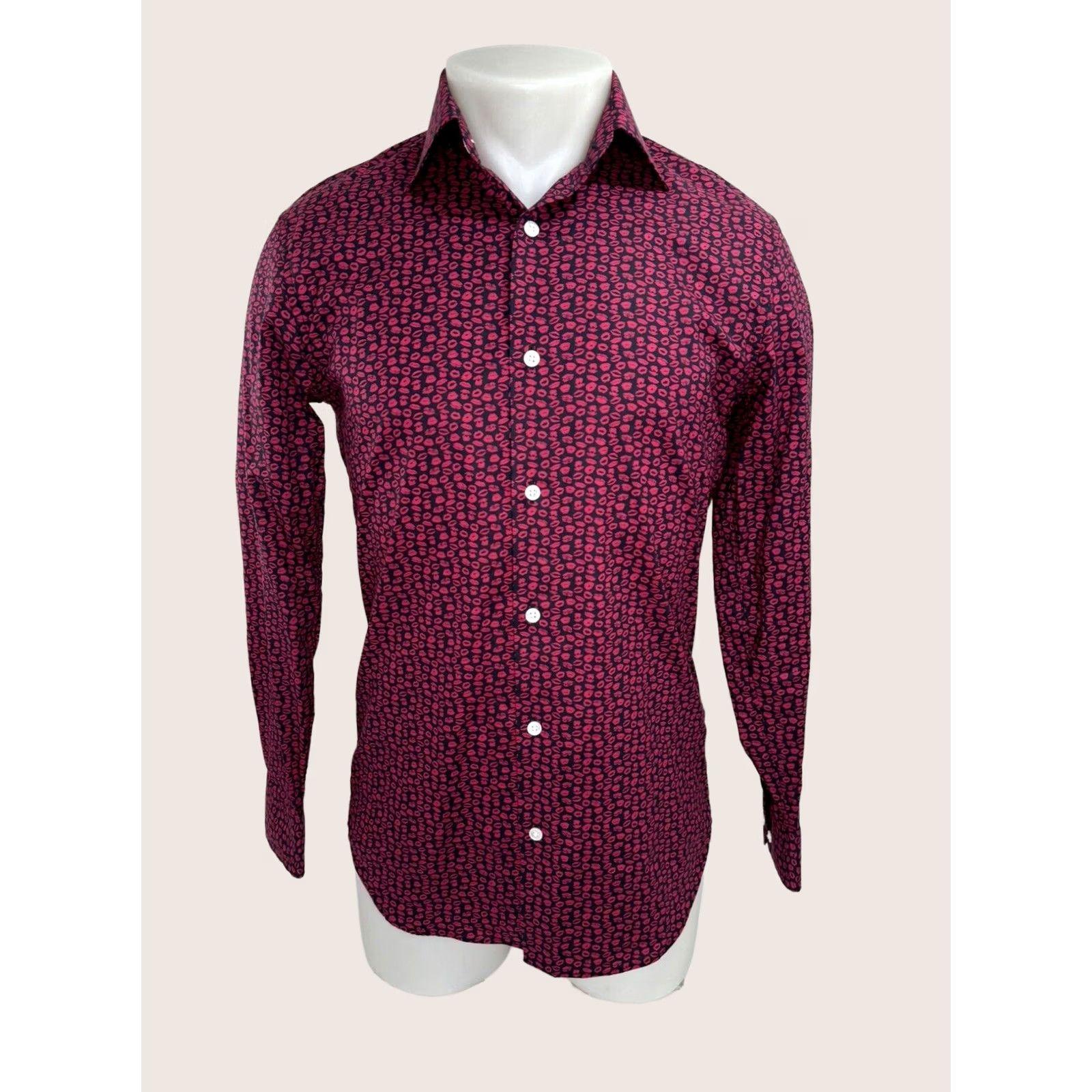 Bonobos Bonobos Shirt Mens 15 / 33 Dark Blue LIPS KISSES Valentine Tailored Slim Fit EXCELLENT Size US M / EU 48-50 / 2 - 1 Thumbnail