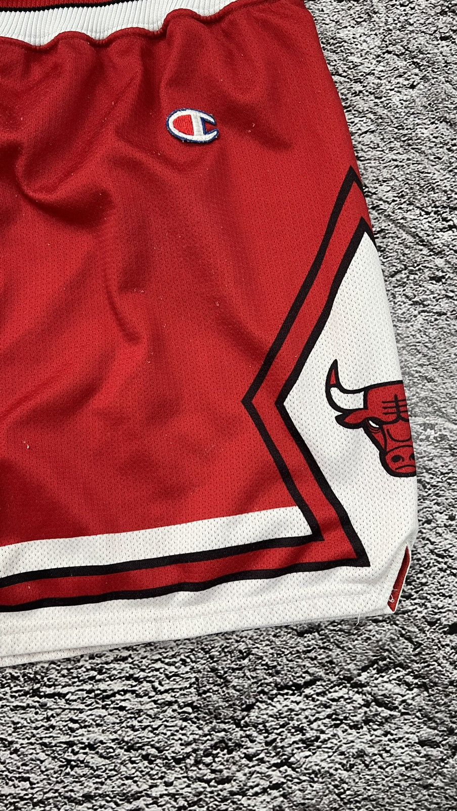 Champion × NBA × Vintage VTG 90’s Chicago Bulls NBA Michael Jordan champion shorts Size US 32 / EU 48 - 3 Thumbnail