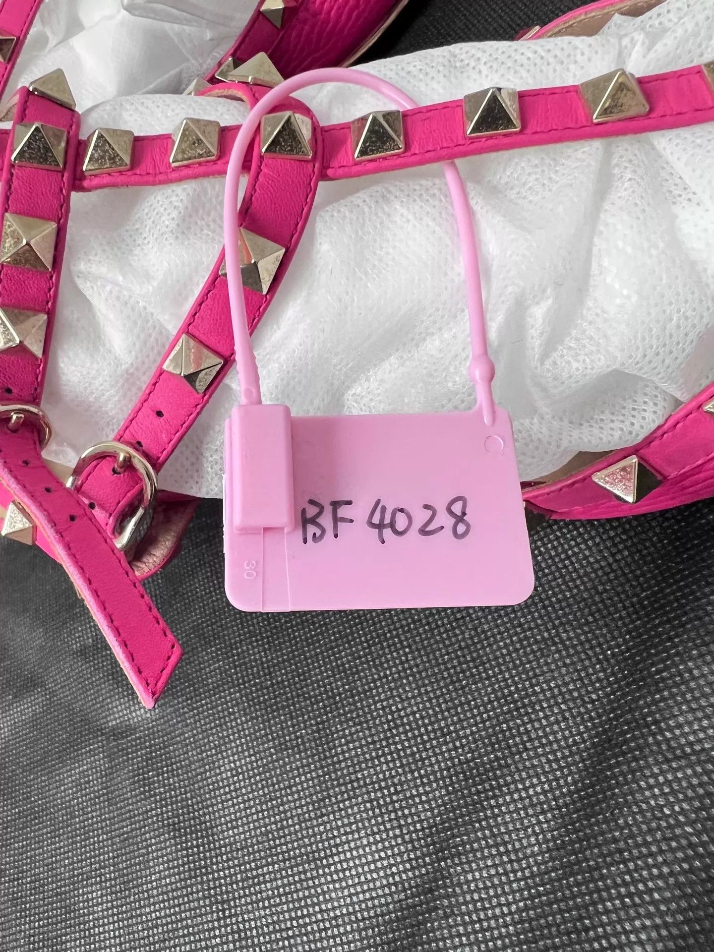 Valentino Valentino Magenta 3-Ring Studded Heels 38 Mint 6.5cm Size US 7.5 / IT 37.5 - 9 Thumbnail