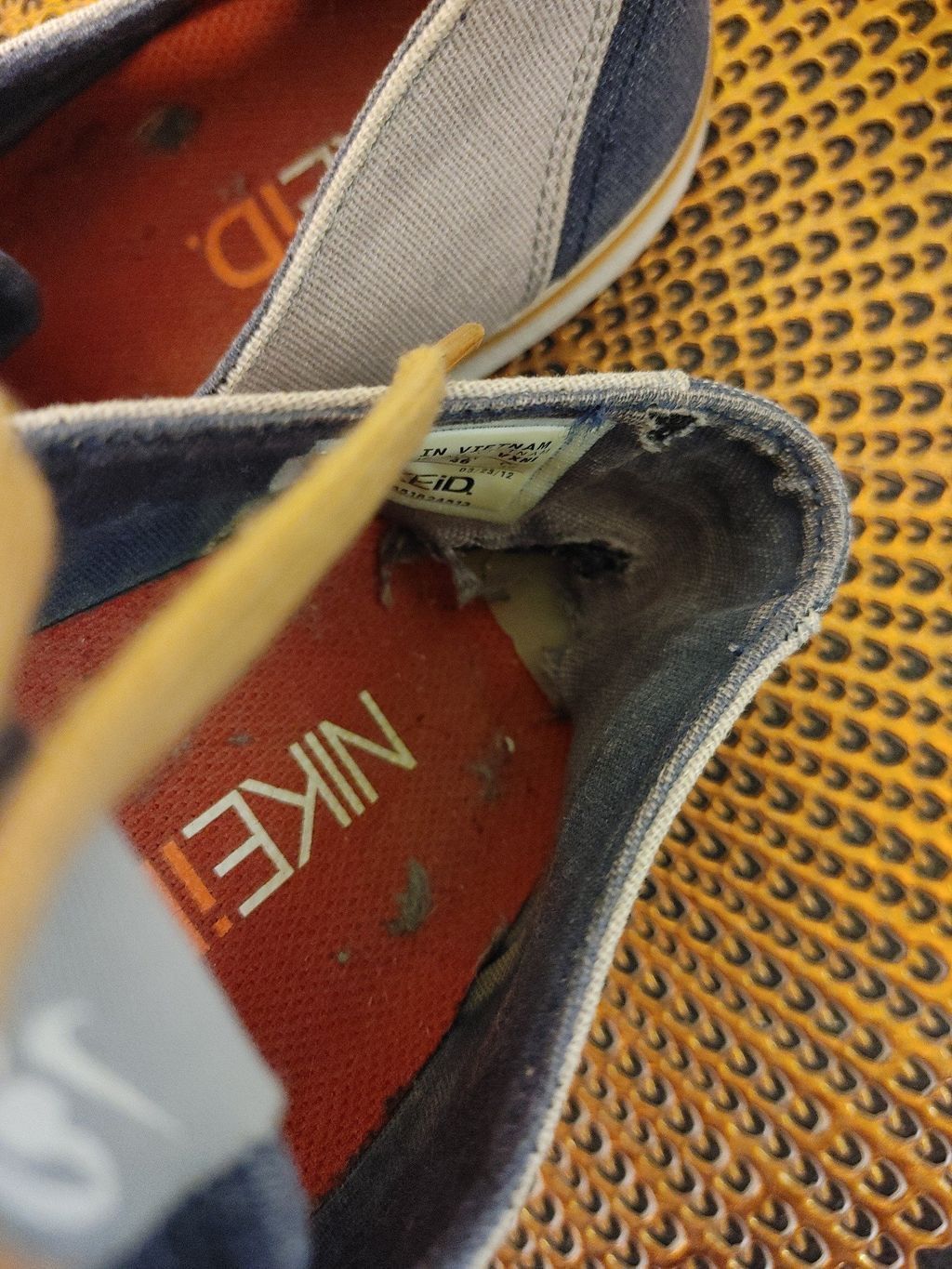 Nike Nike ID Size 12 Size US 12 / EU 45 - 4 Thumbnail