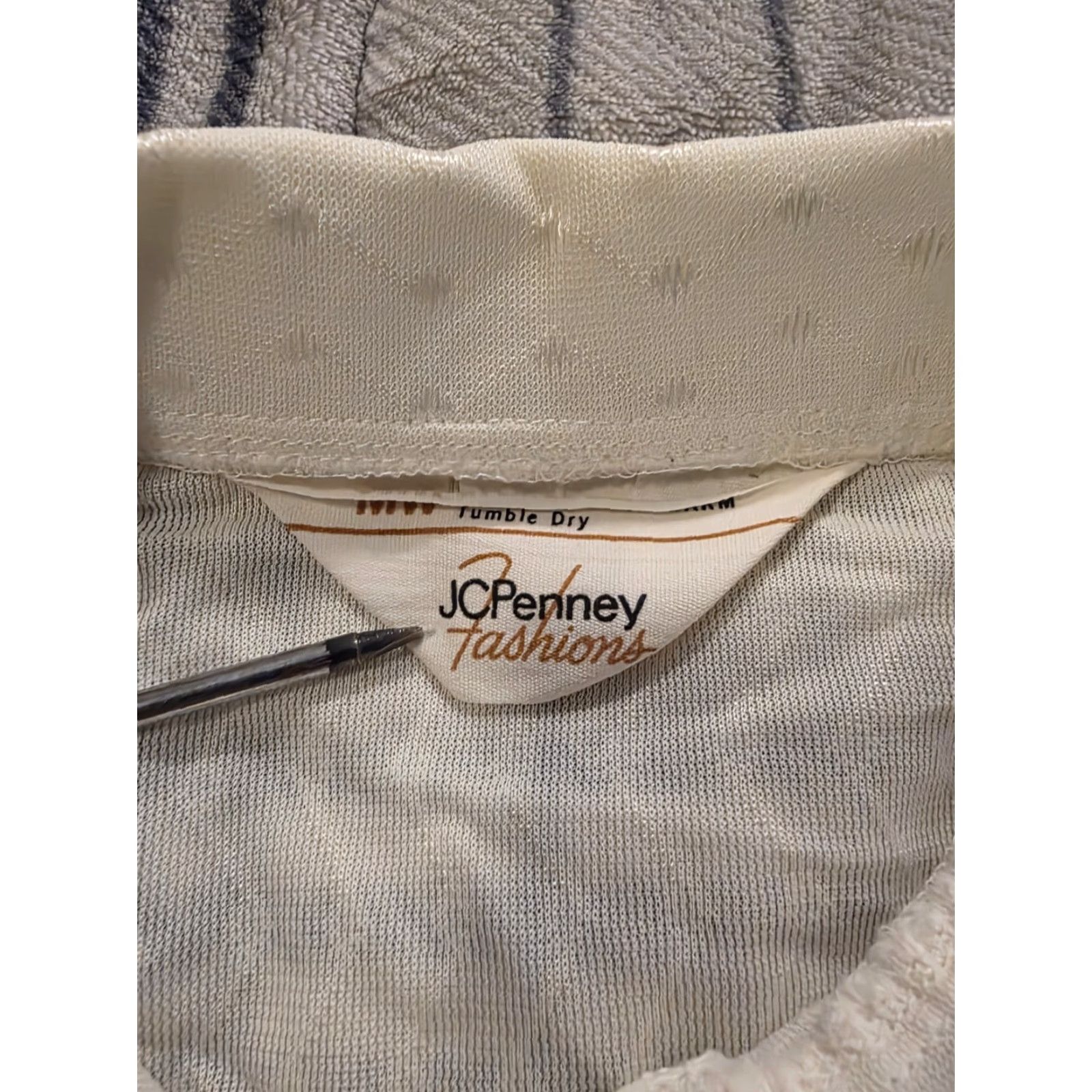 JCPenney VINTAGE JC Penney Fashions Women's Shirt Sheer Long Sleeve Button Up Size 11 Ivory 1970s Secretary/Geek Mens/ Womens Size S / US 4 / IT 40 - 4 Thumbnail