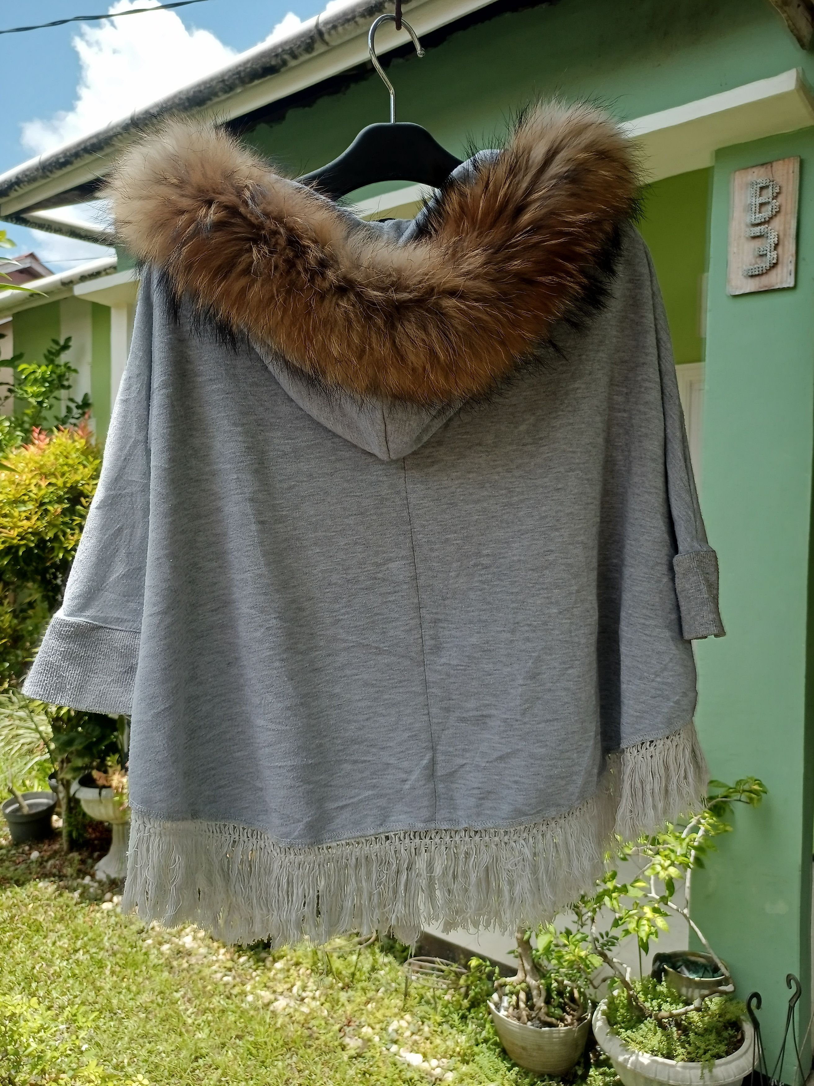Japanese Brand × Le Grande Bleu (L.G.B.) "F" Vintage Fur Zipper Hoodie Tassel Poncho Size US L / EU 52-54 / 3 - 9 Thumbnail