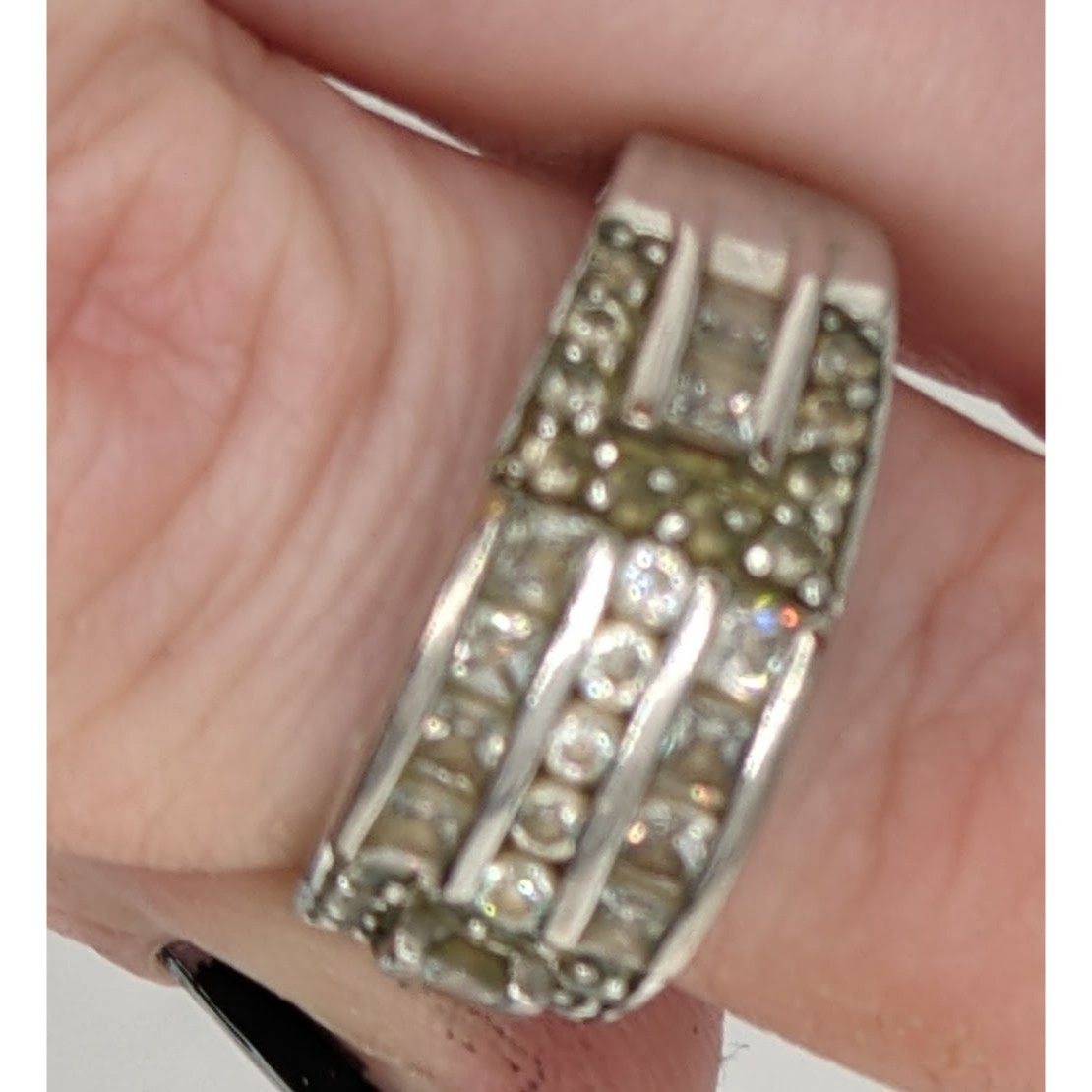 Other Lia Sophia Grandeur Ring Size 8 With Clear Crystals & Silver Size ONE SIZE - 5 Thumbnail