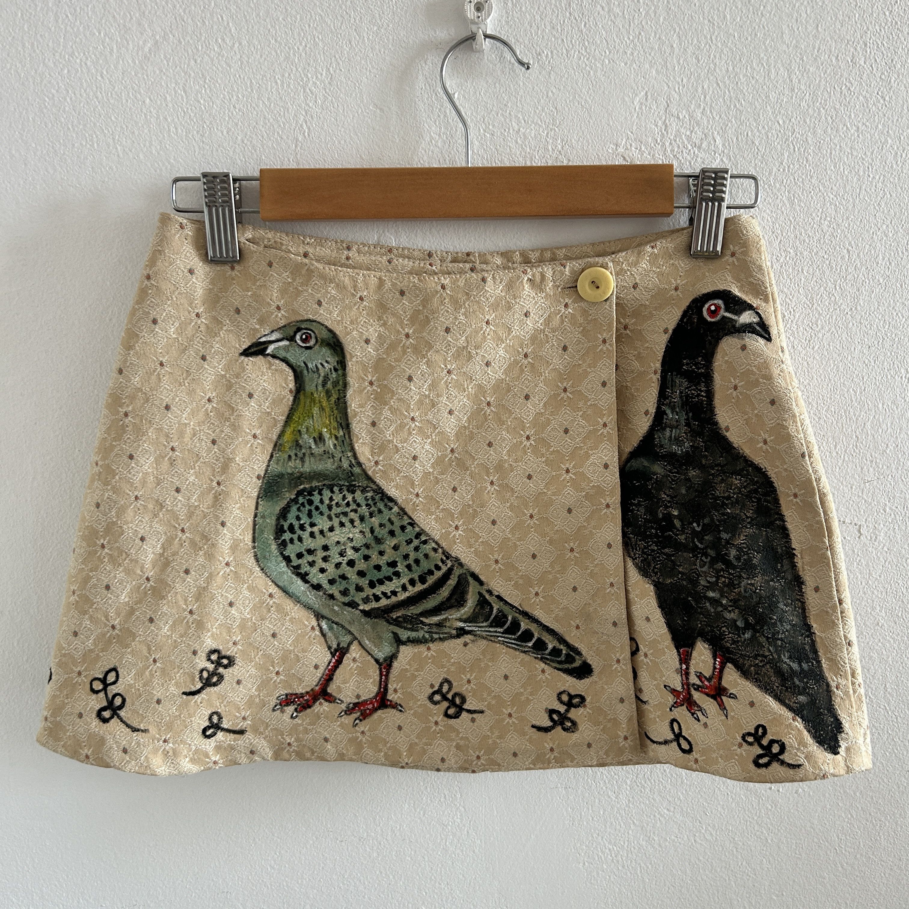 Custommade Custommade Hand Painted Pigeon Cotton Mini Skirt Size 27" / US 4 / IT 40 - 4 Thumbnail
