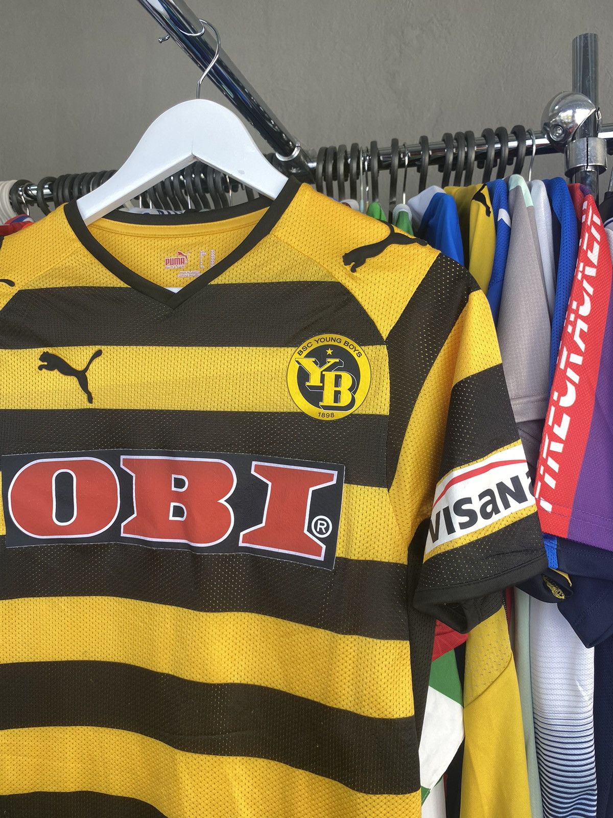 Puma 2008/09 PUMA YOUNG BOYS HOME SOCCER FOOTBALL JERSEY SHIRT Size US XS / EU 42 / 0 - 4 Thumbnail