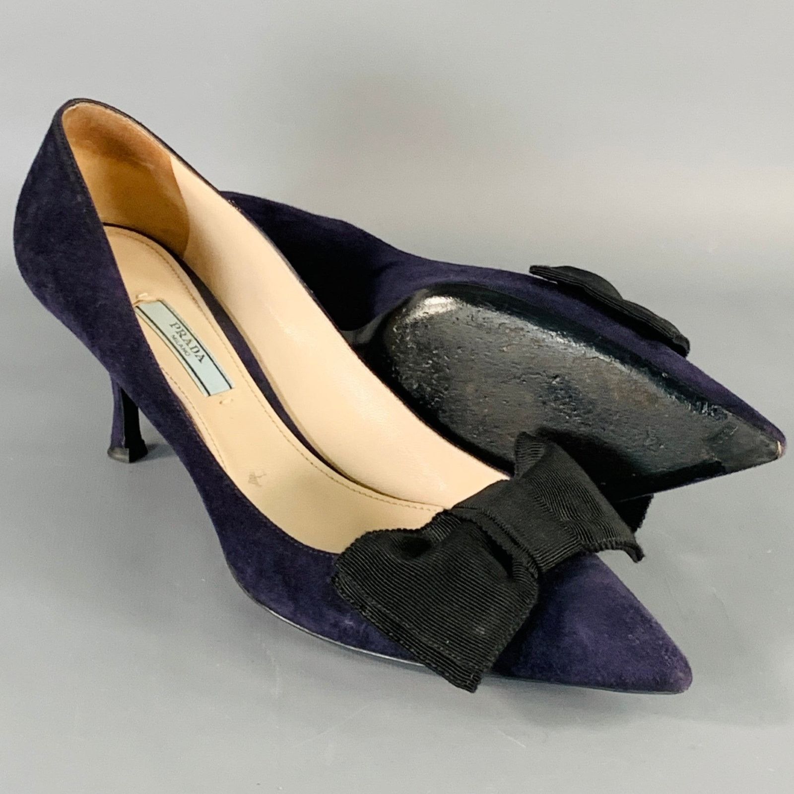 Prada PRADA Size 11 Navy Suede Bow Pointed Toe Kitten Heel Pumps Size US 11 / IT 41 - 5 Thumbnail