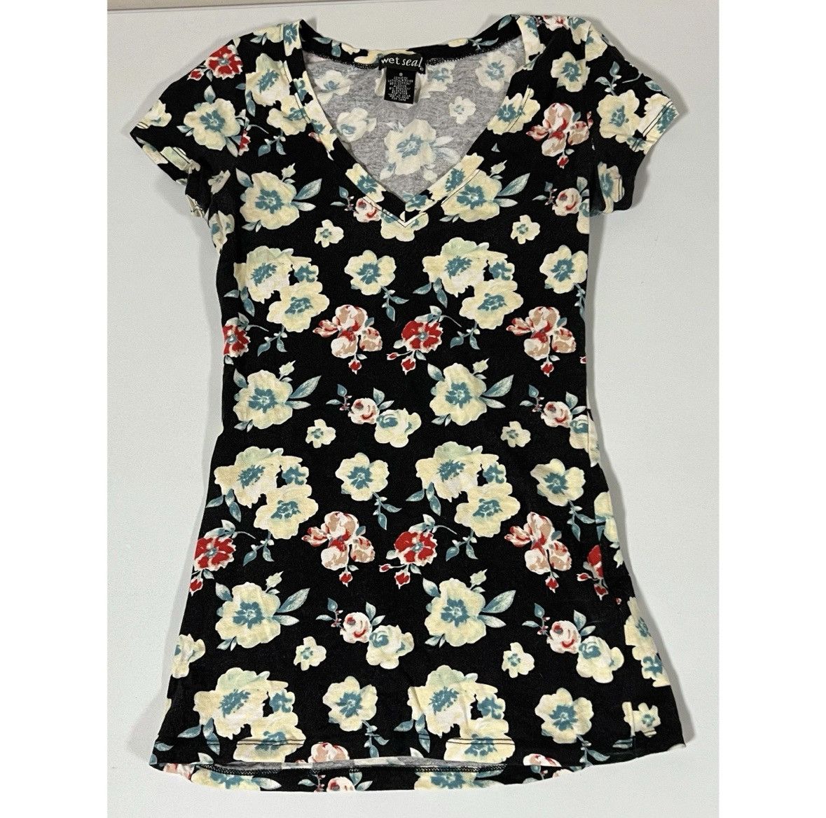 Japanese Brand Wet Seal Black Floral V-Neck Shirt Top Blouse Tee Size S 💙✨ Size S / US 4 / IT 40 - 2 Thumbnail