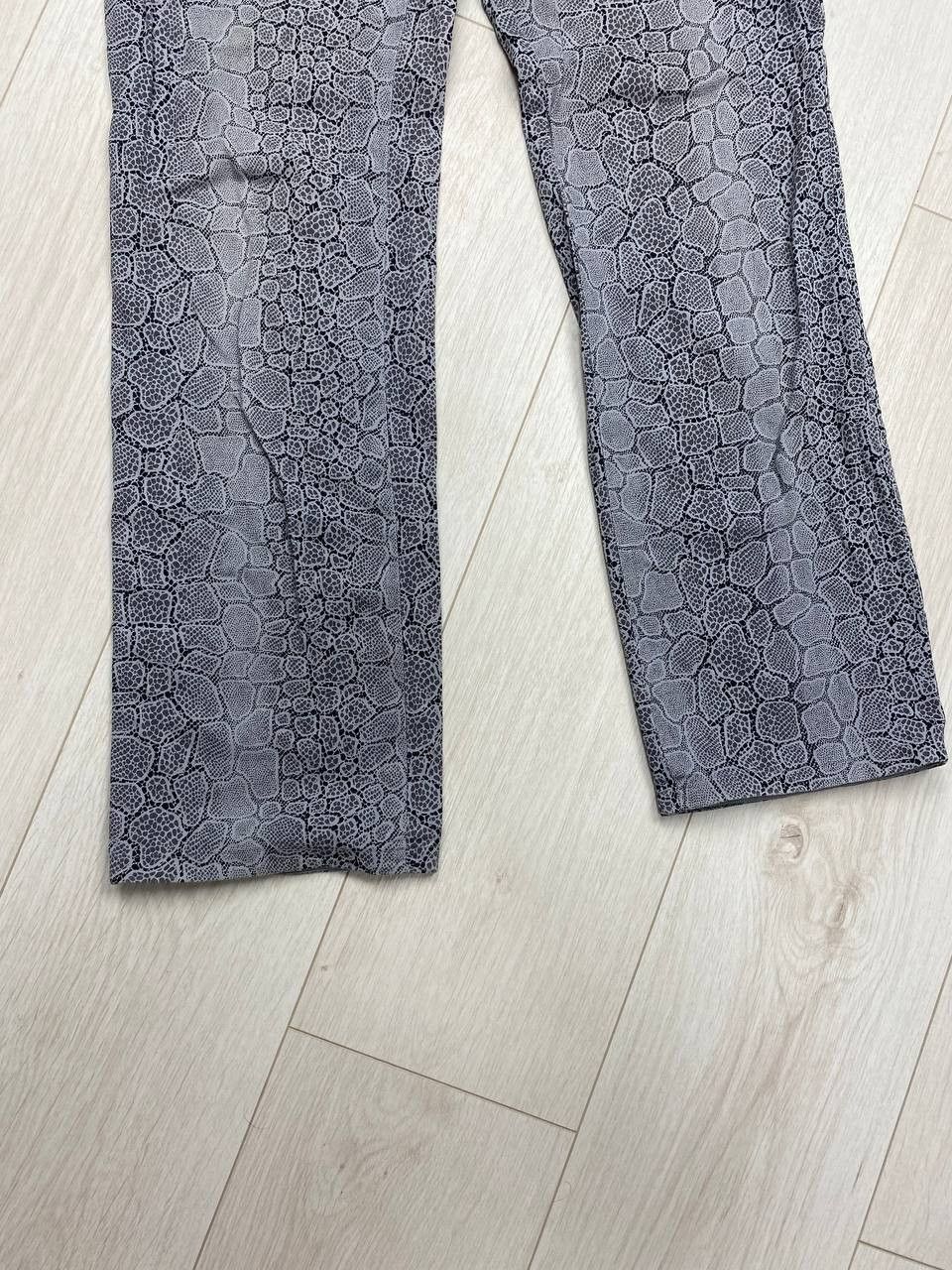 Versace × Versace Jeans Couture × Vintage Vintage Versace Jeans Pants print snake Size 29" - 8 Thumbnail